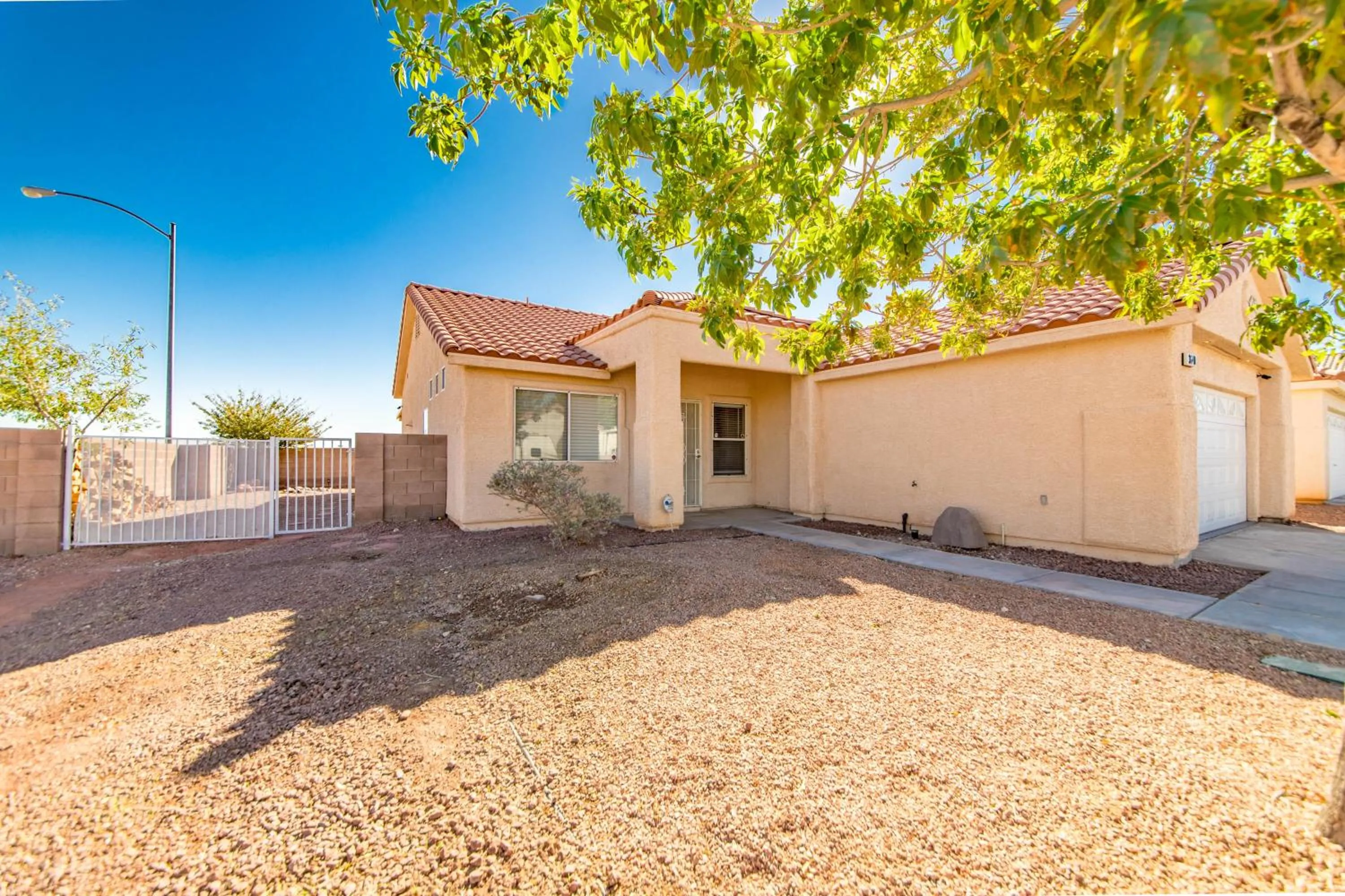 Gorgeous Las Vegas home with RV parking