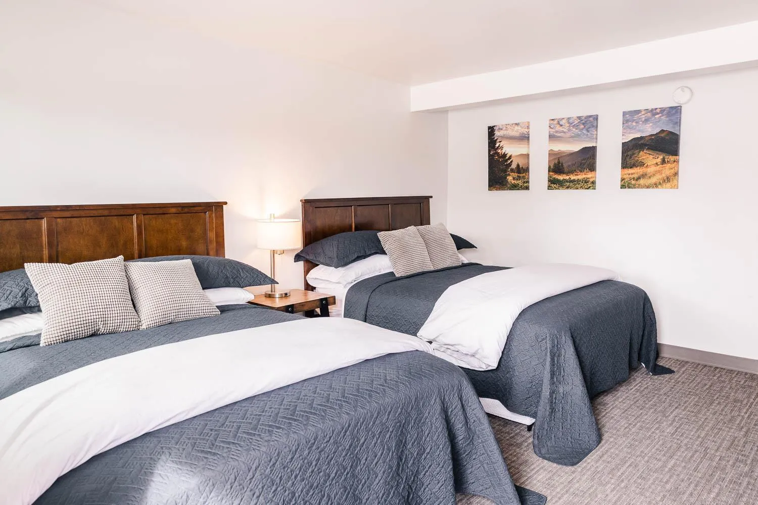 Bed in Alaska Frontier Inn