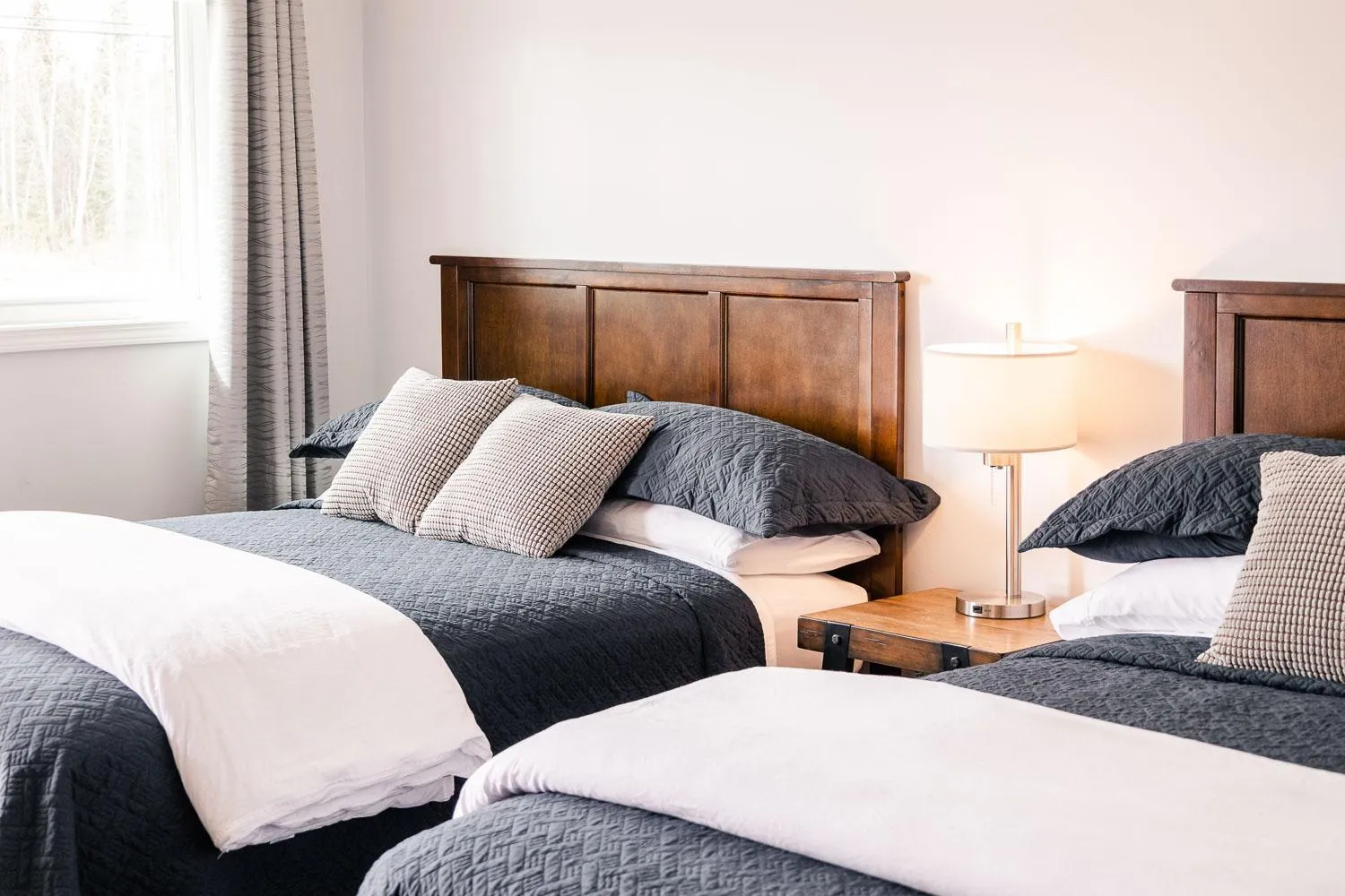 Bed in Alaska Frontier Inn