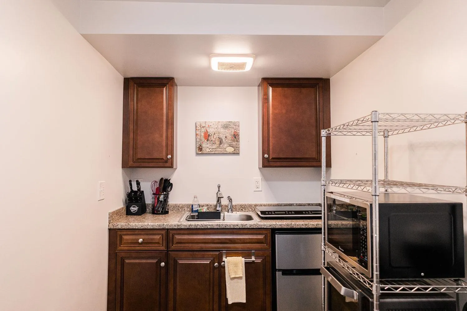 Coffee/tea facilities in Alaska Frontier Inn