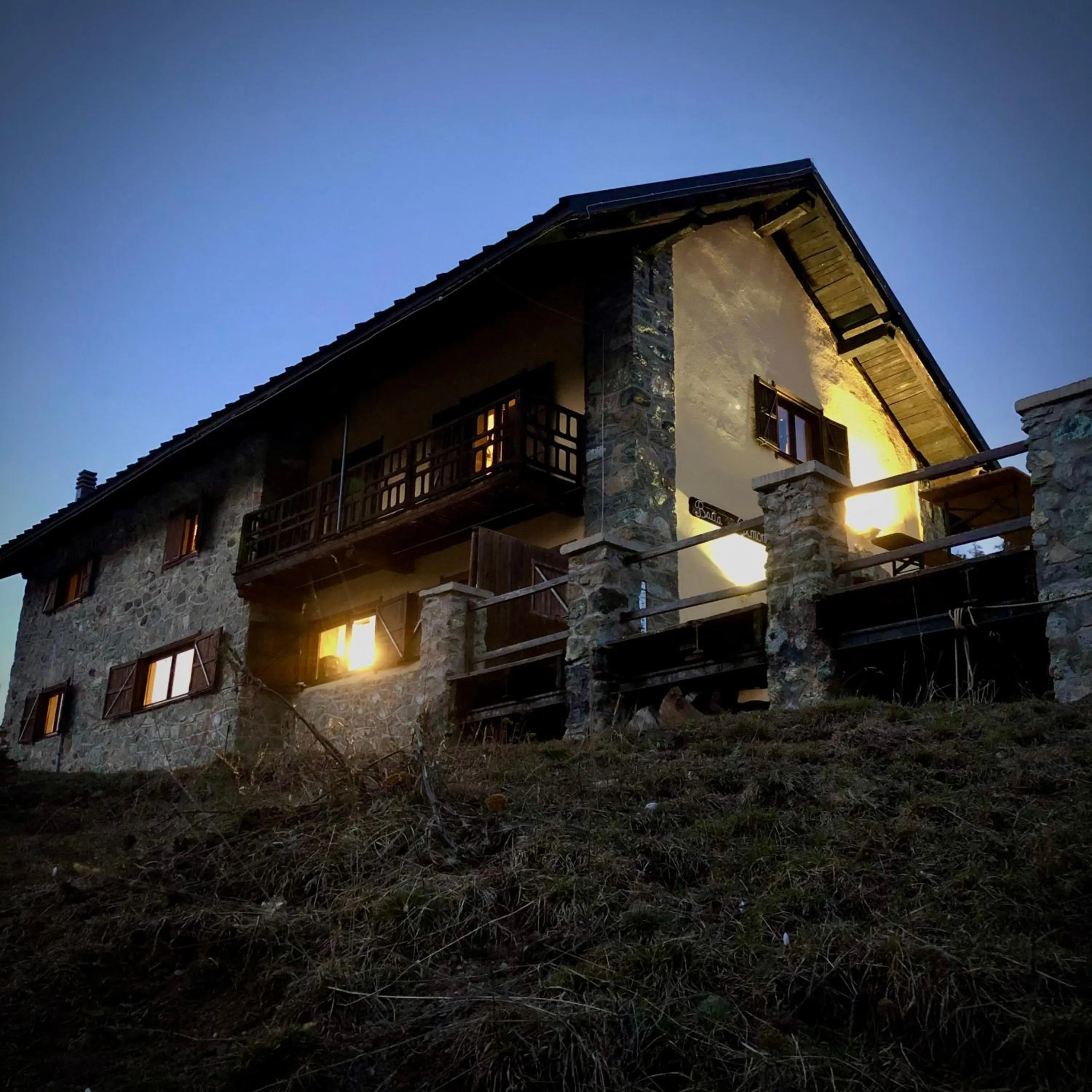 Night in Rifugio Baita Gimont