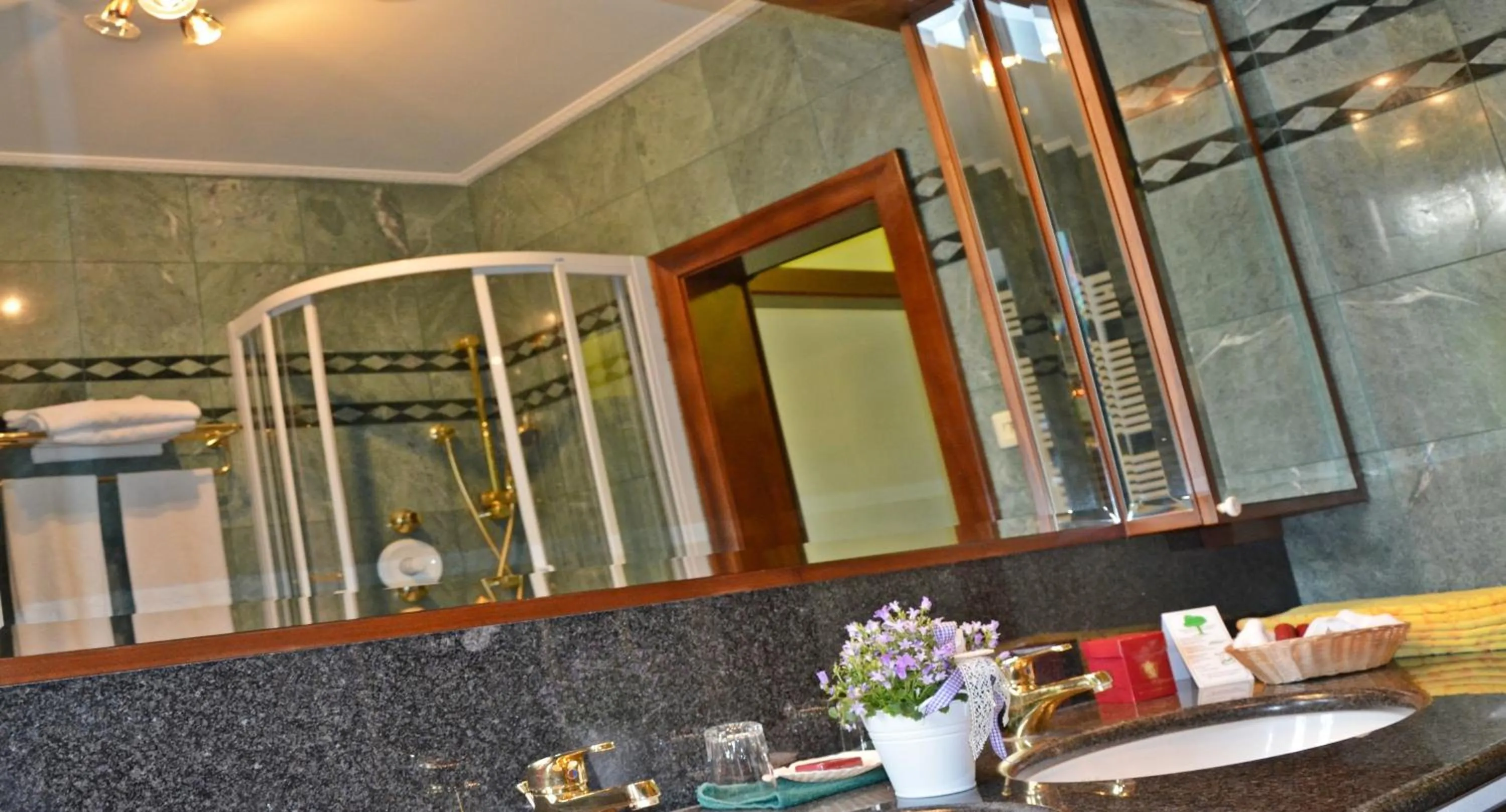 Bathroom in Seehotel Porcia