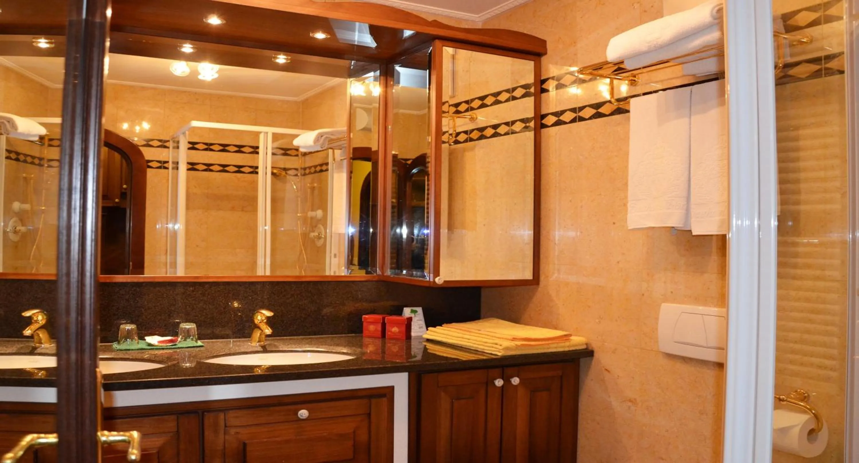 Bathroom in Seehotel Porcia