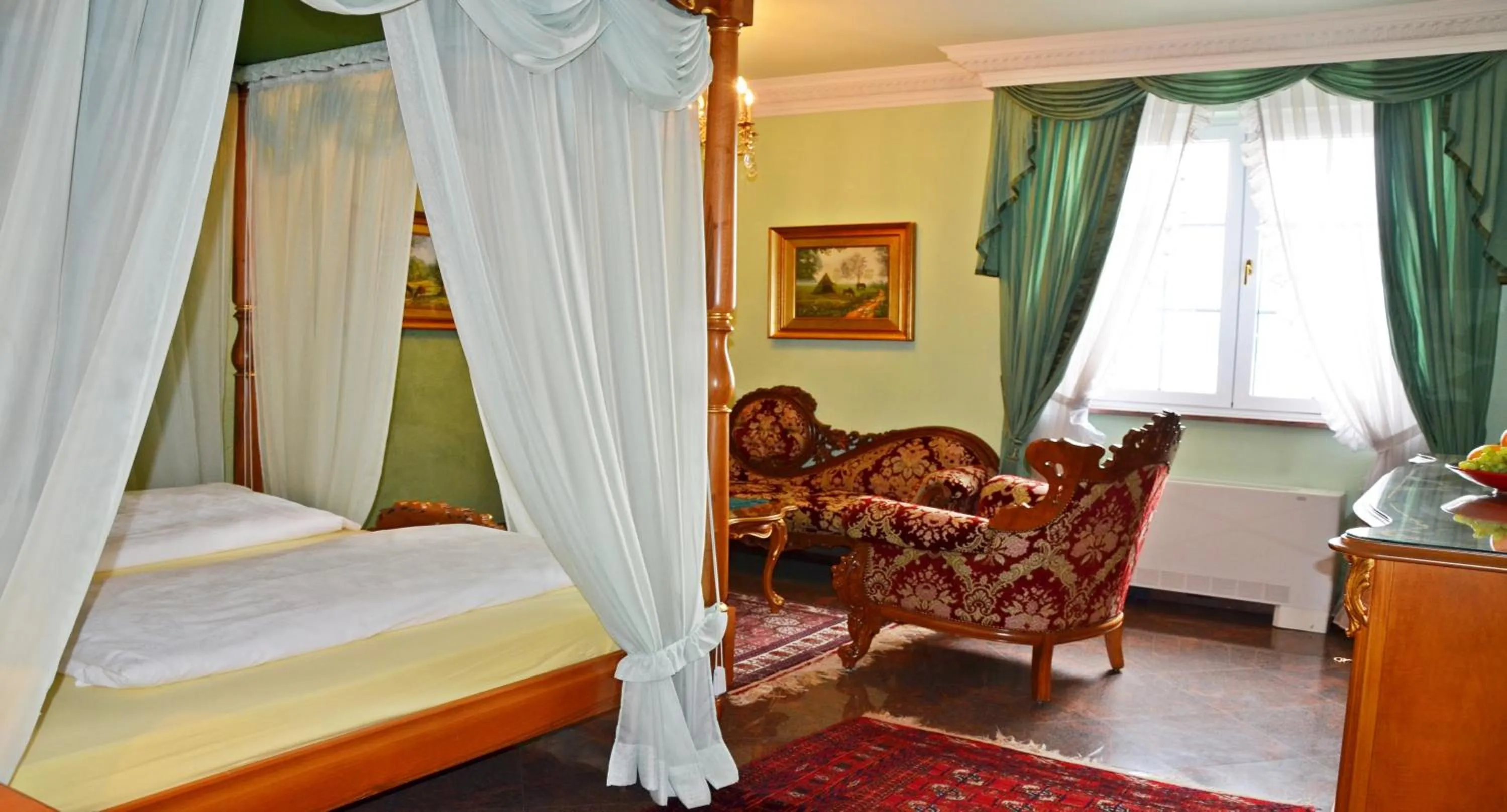 Day, Bed in Seehotel Porcia