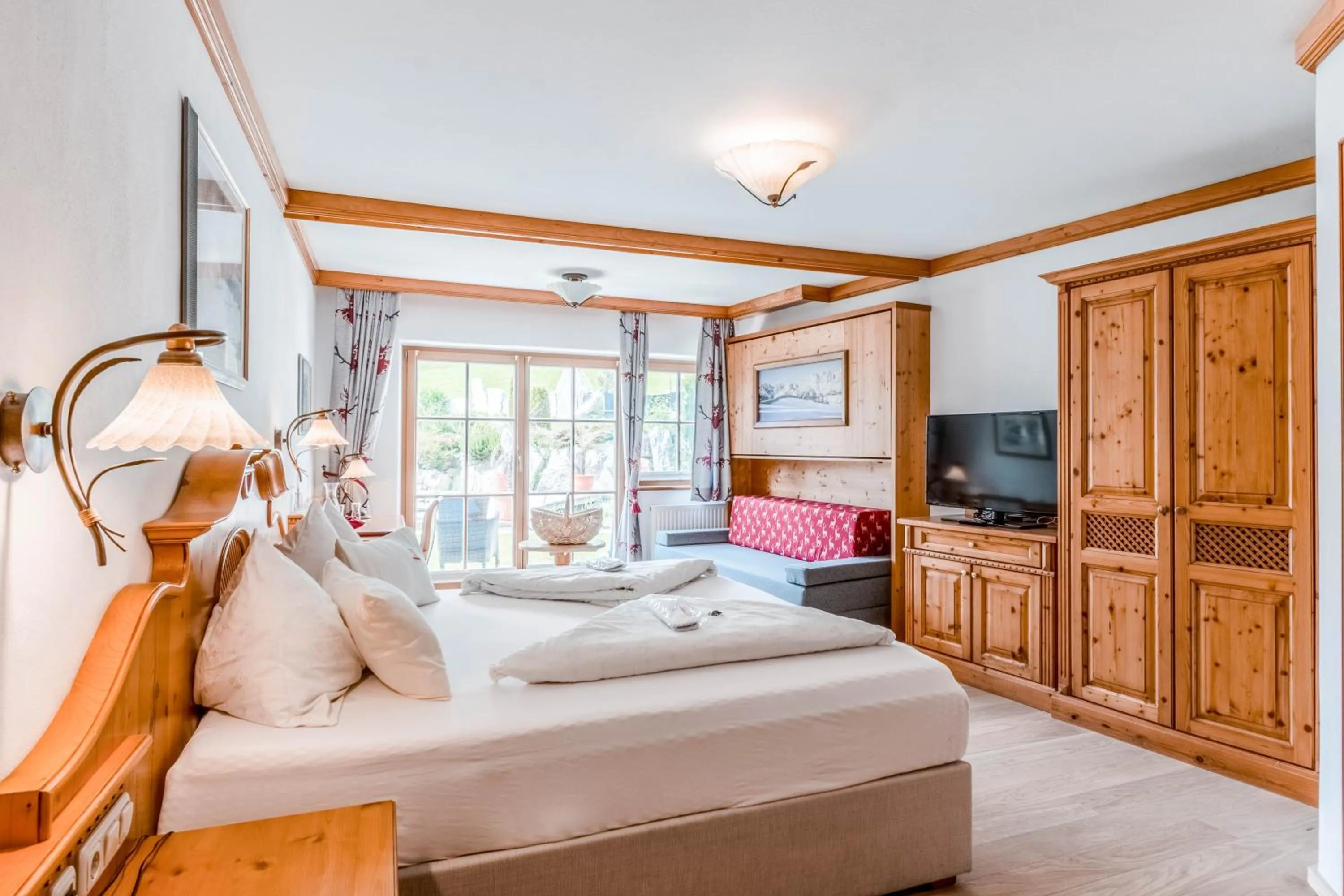 Bedroom, Bed in Vitalhotel Sonnenhof