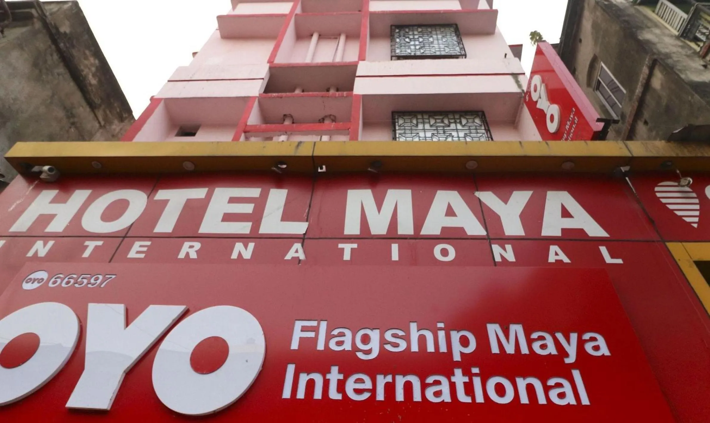 Facade/entrance in Hotel O Home Cozy Studio Collage Square Hotel Maya International Near St. Thomas's Church