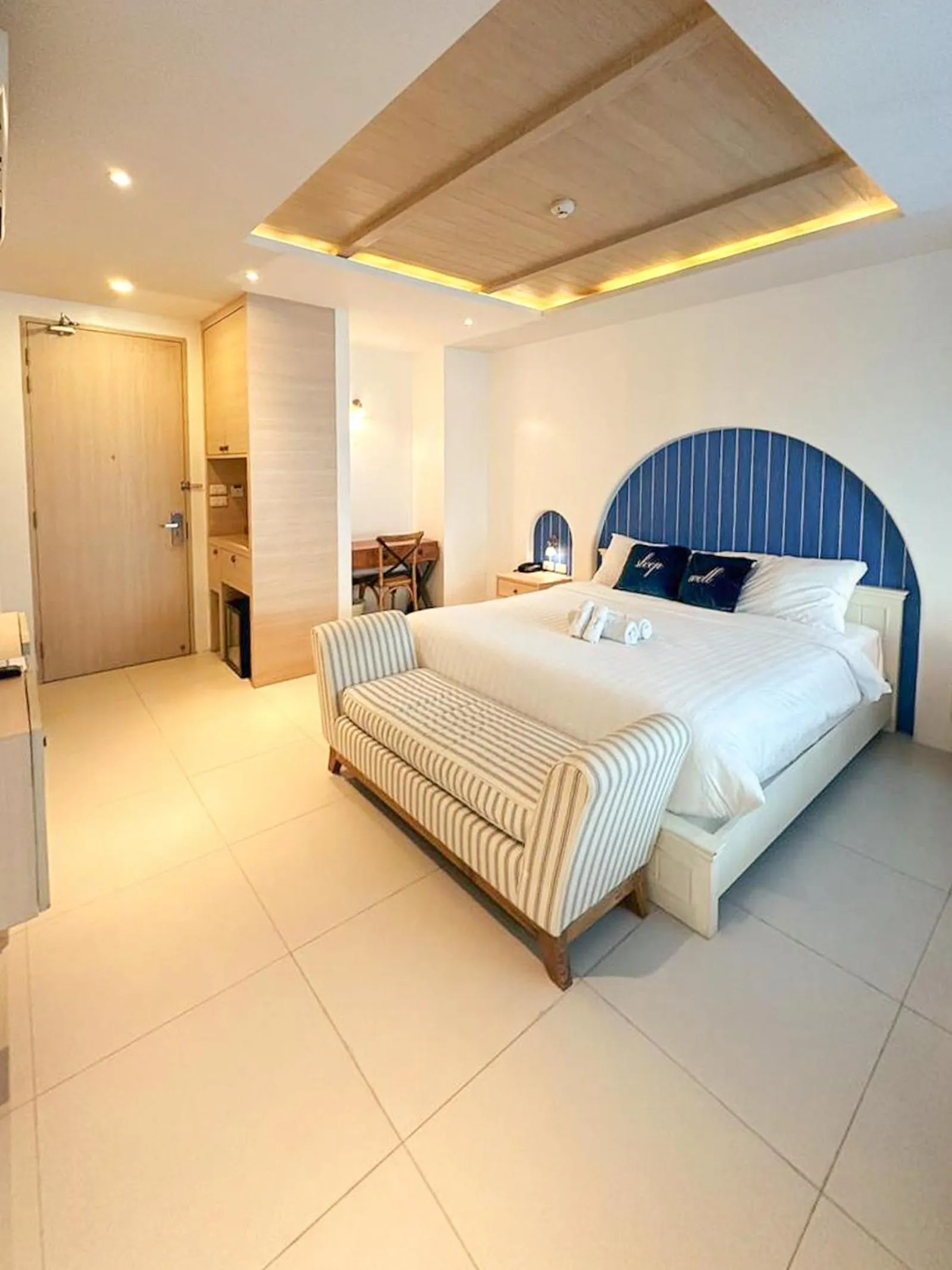 Bedroom, Bed in Costa Beach Residence & Jacuzzi