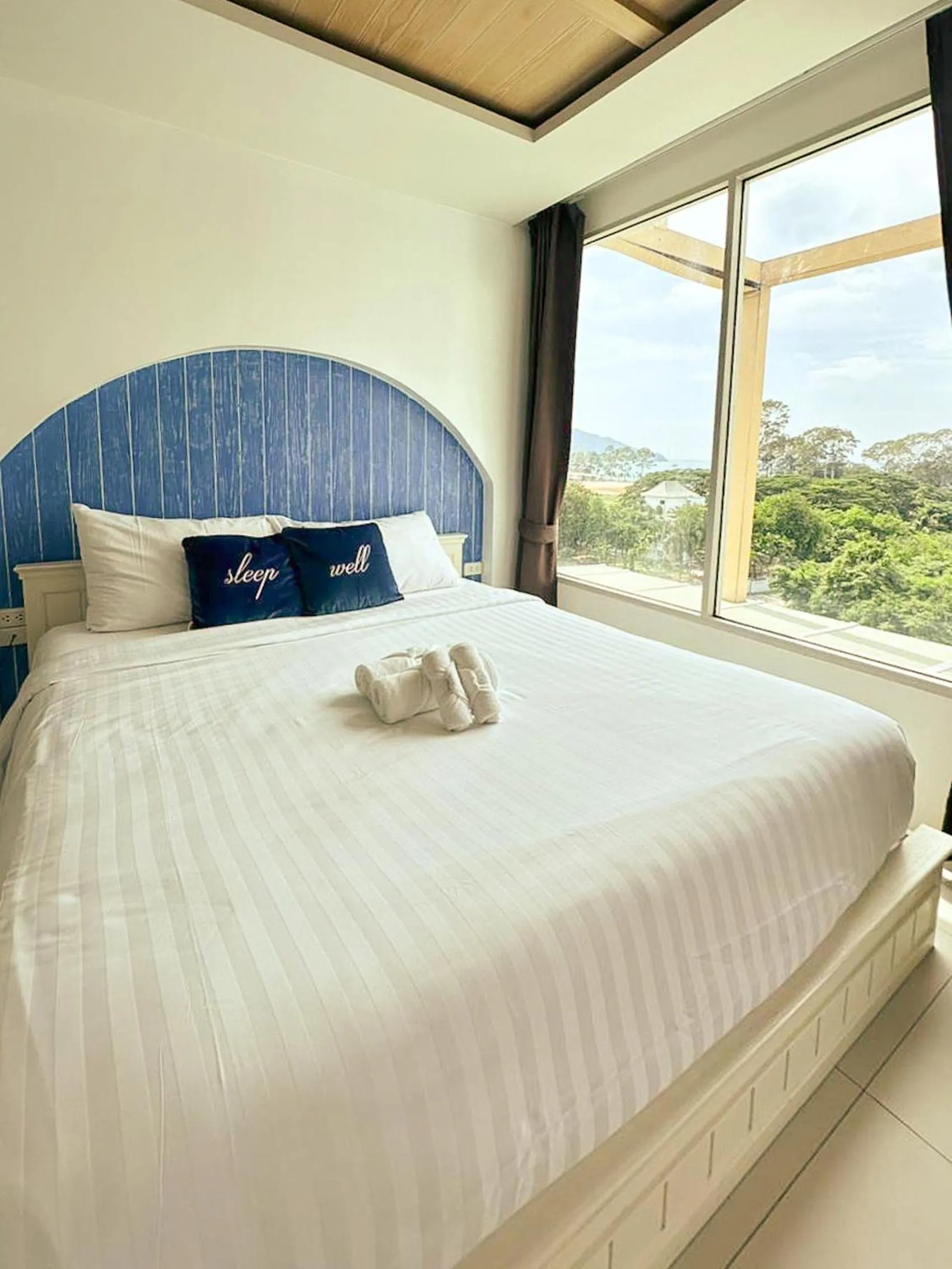 Bed in Costa Beach Residence & Jacuzzi