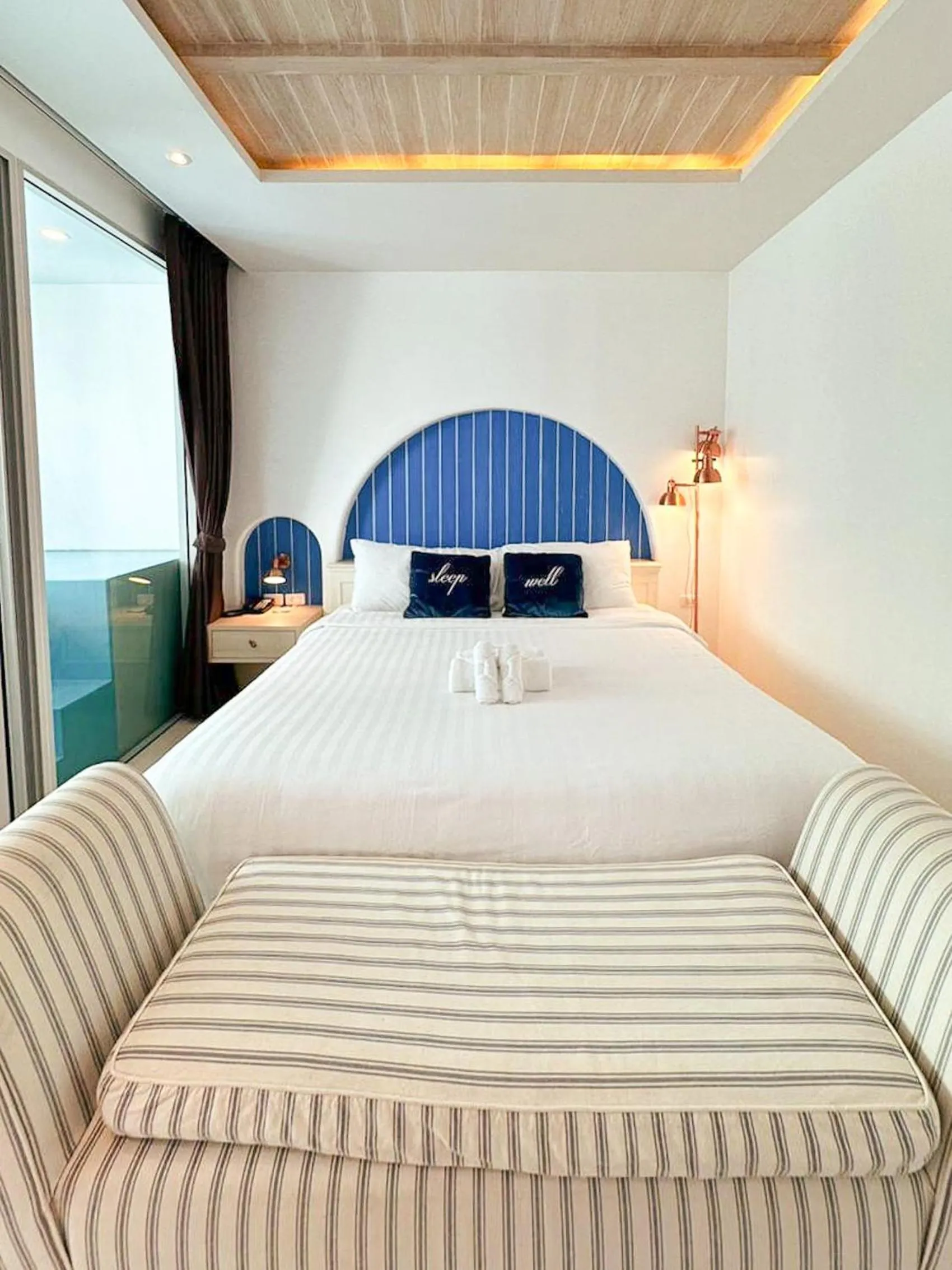 Bed in Costa Beach Residence & Jacuzzi