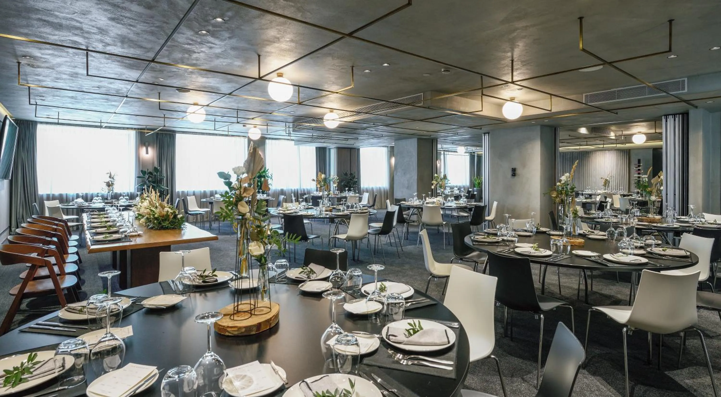 Food and drinks in ONOMA Hotel