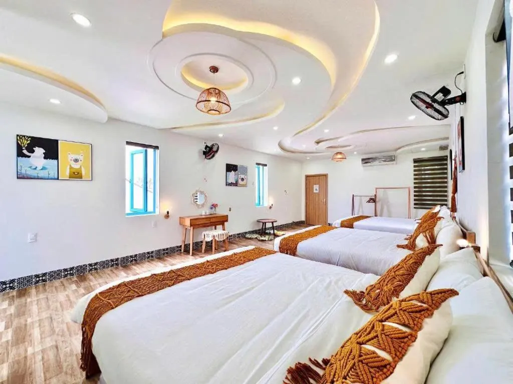 Bed in Lazy Bear Villa By The Little Hoi An