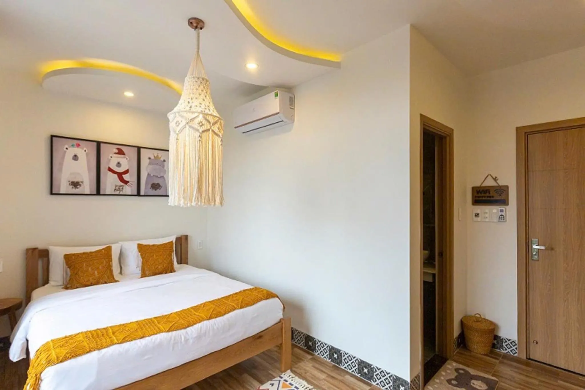 Bed in Lazy Bear Villa By The Little Hoi An