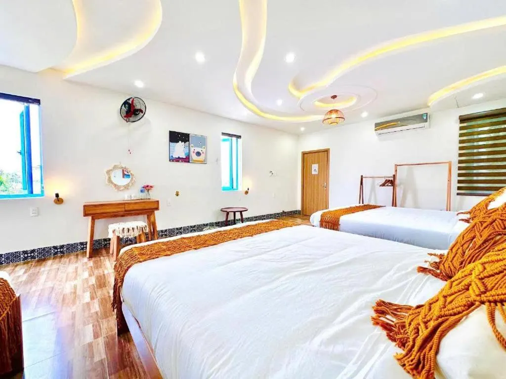 Bed in Lazy Bear Villa By The Little Hoi An