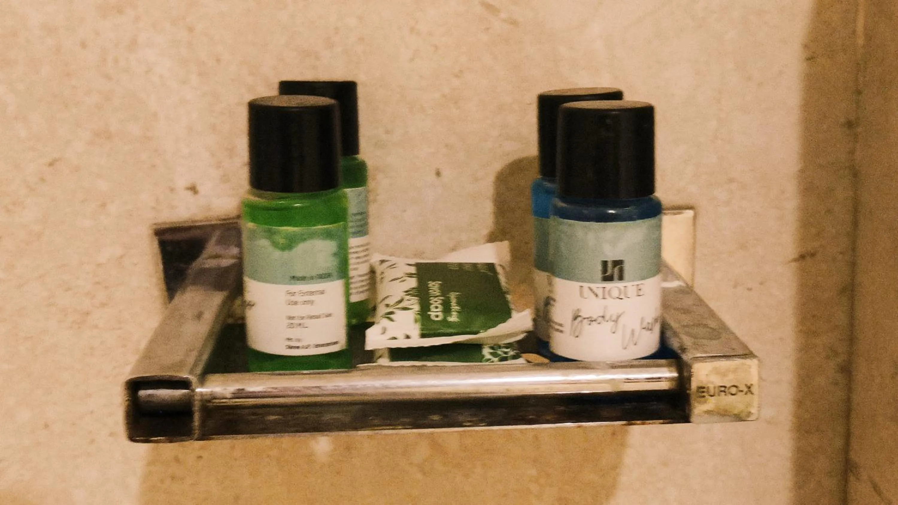 Bathroom in Crestline Sallow Club