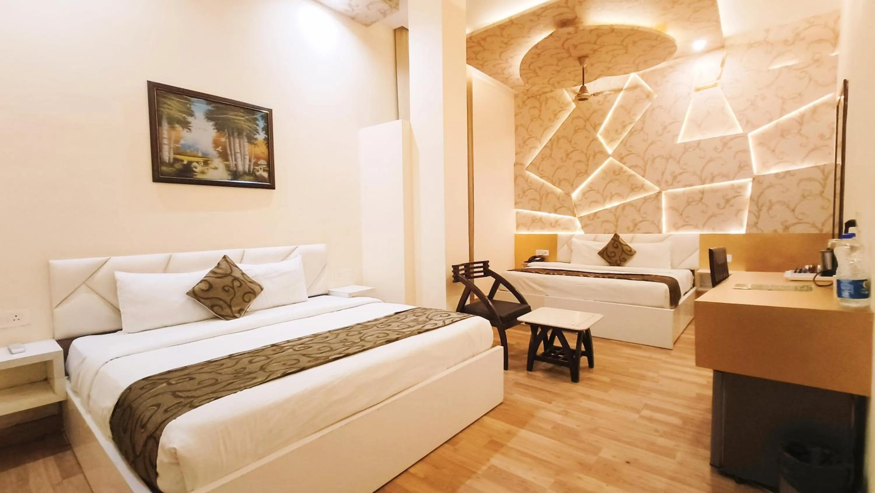 Bed in Crestline Sallow Club