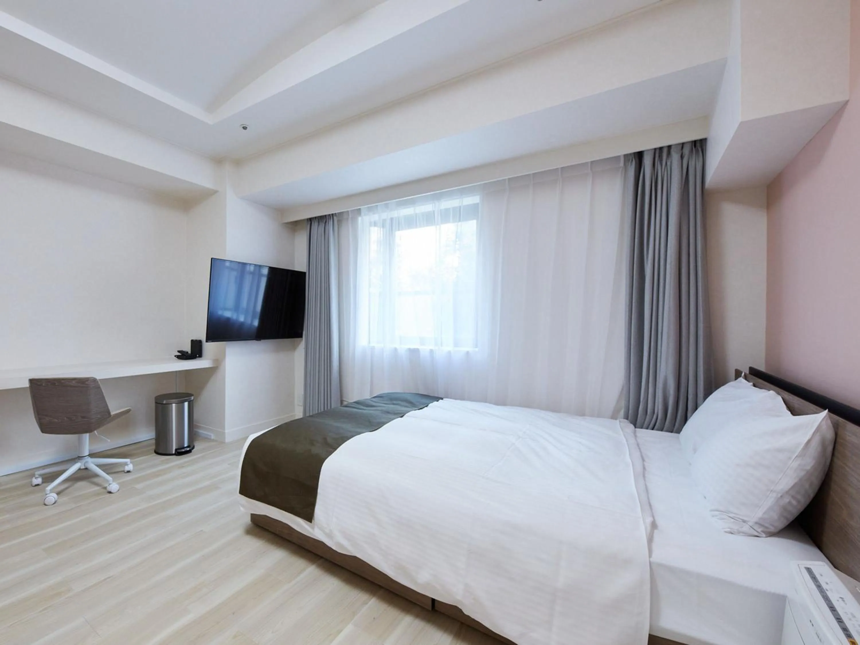 Photo of the whole room, Bed in Rembrandt Hotel Atsugi