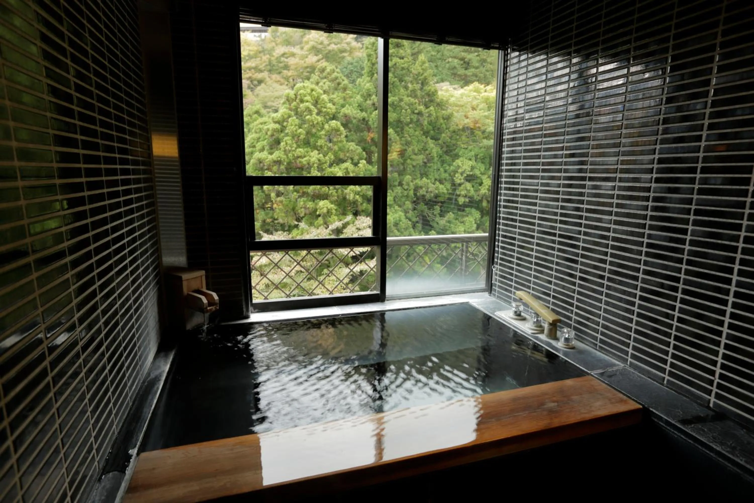 Hot Spring Bath in Hakone Nanase formerly known as Manatei Hakone