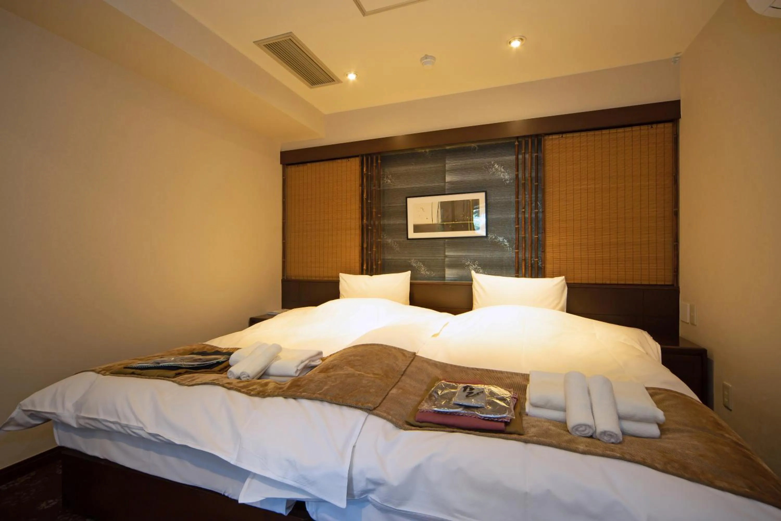 Photo of the whole room, Bed in Hakone Nanase formerly known as Manatei Hakone