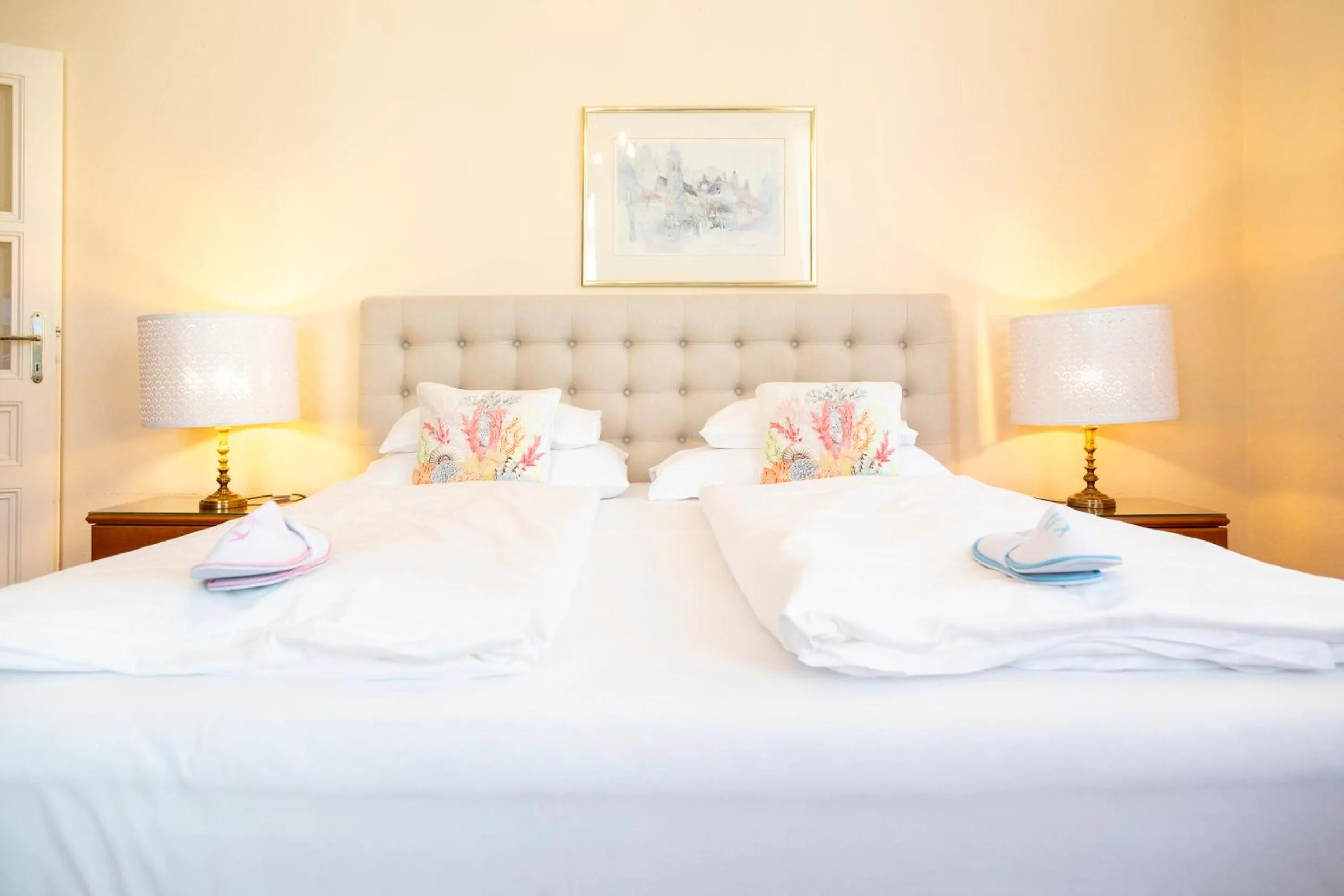 Living room, Bed in Hotel Schwalbe