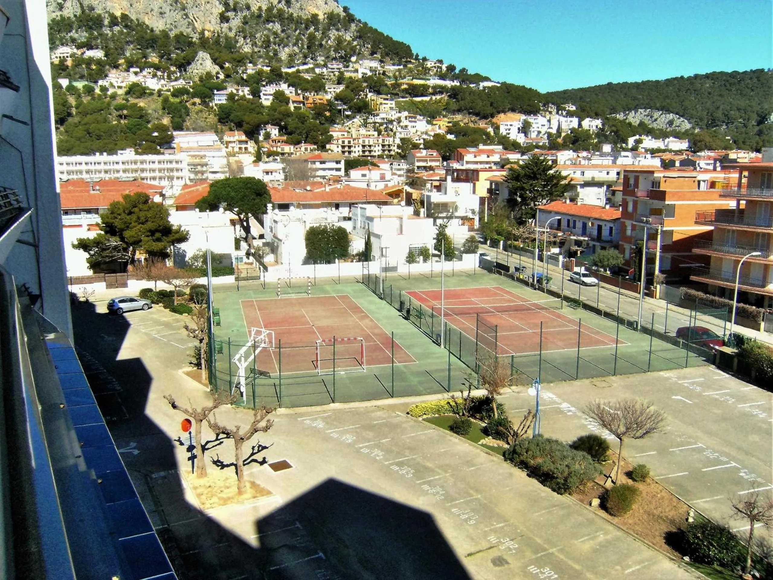 Decorative detail in Rocamaura IV 1-8