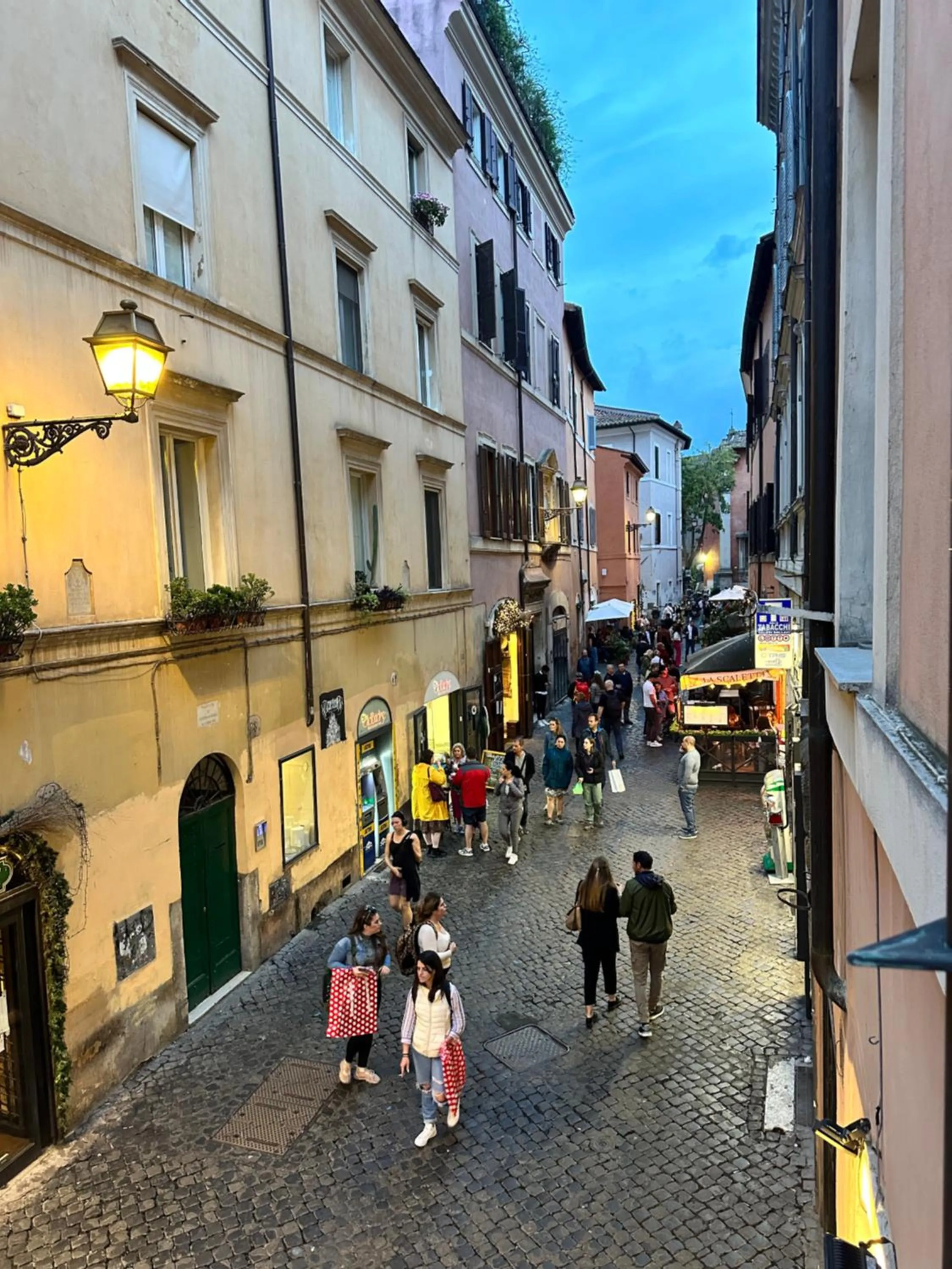 Street view in Via della Scala Suite
