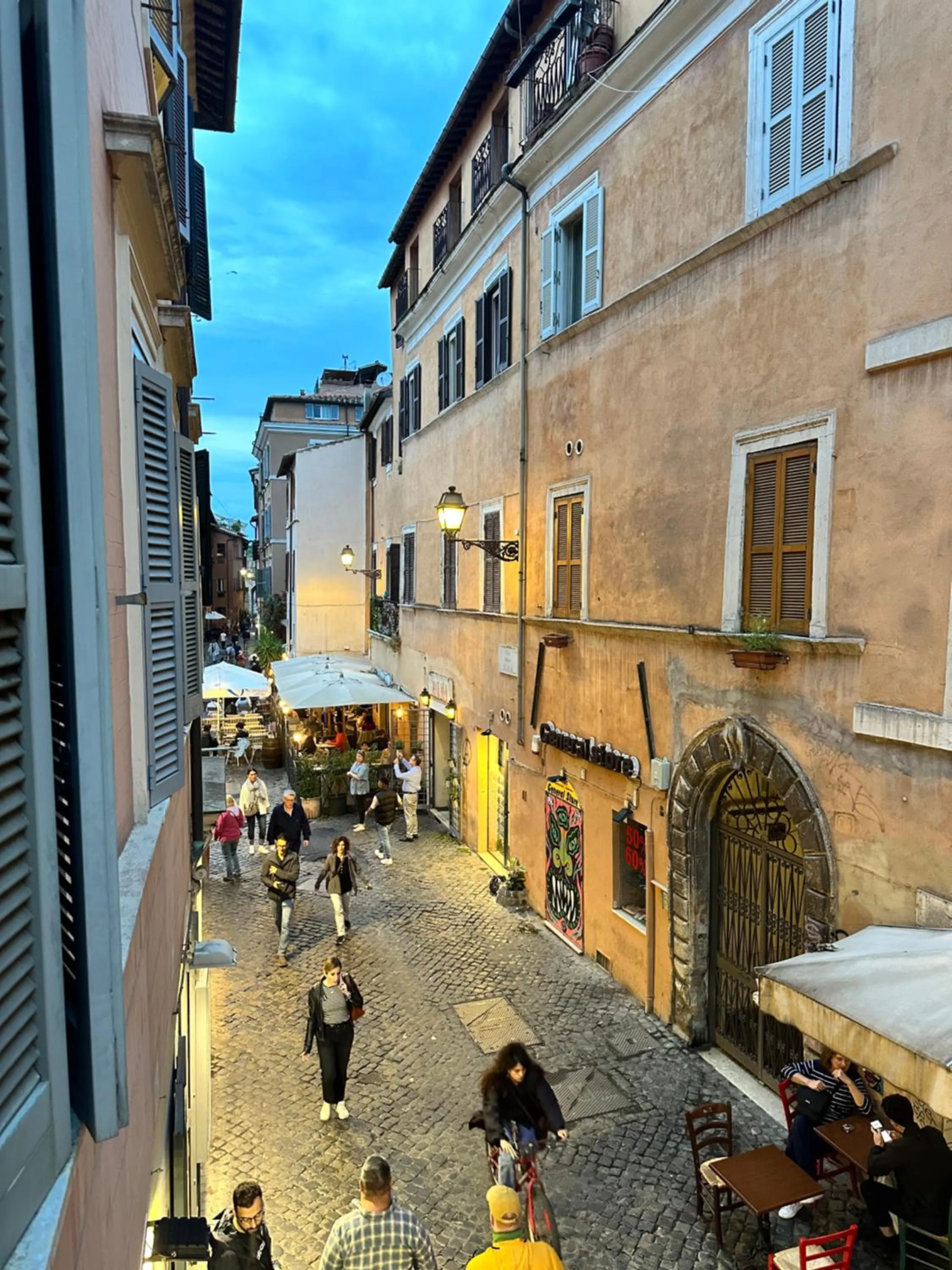 Street view in Via della Scala Suite