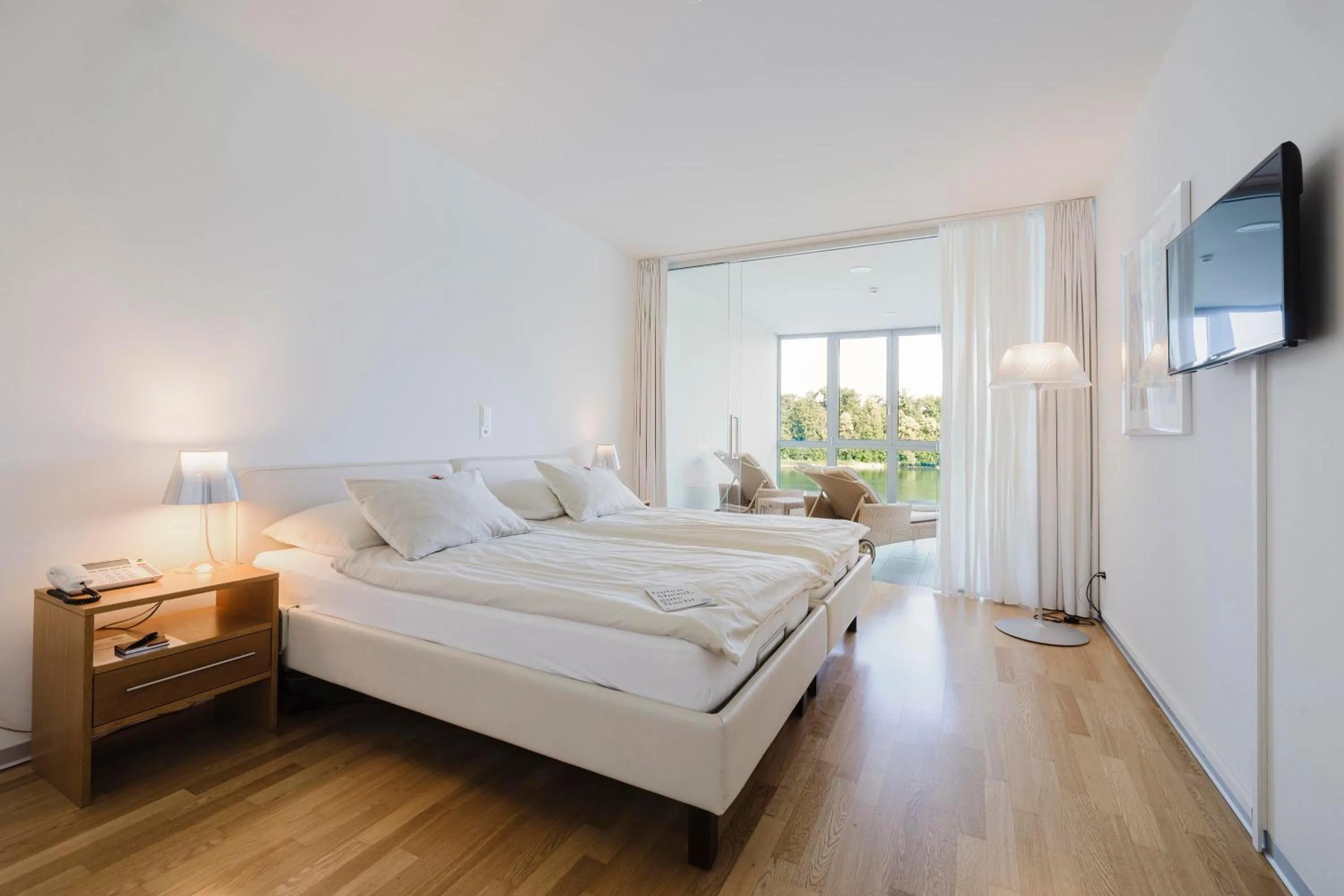 Bedroom, Bed in Park-Hotel am Rhein - Gesundheitshotel und Residenzen