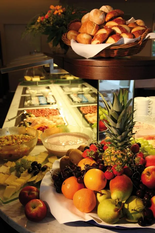 Breakfast in Park-Hotel am Rhein - Gesundheitshotel und Residenzen