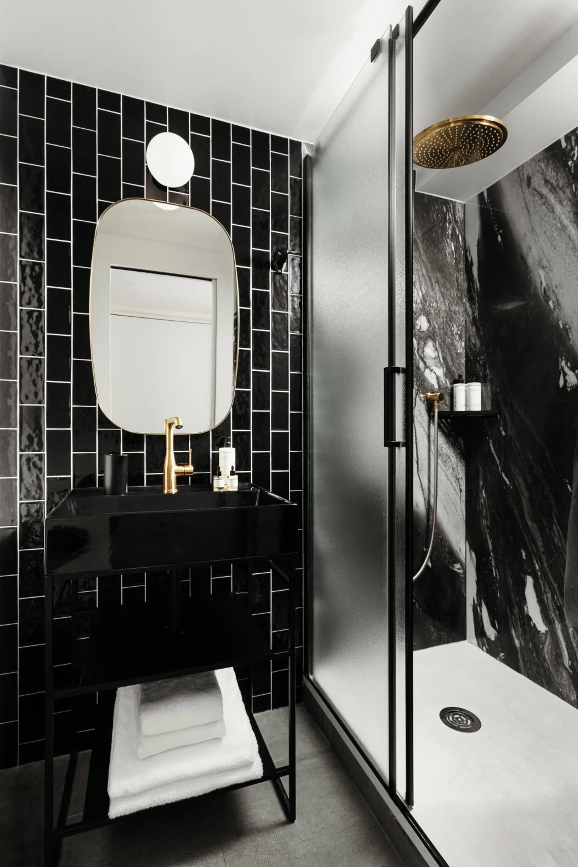 Bathroom in My Maison In Paris Montmartre