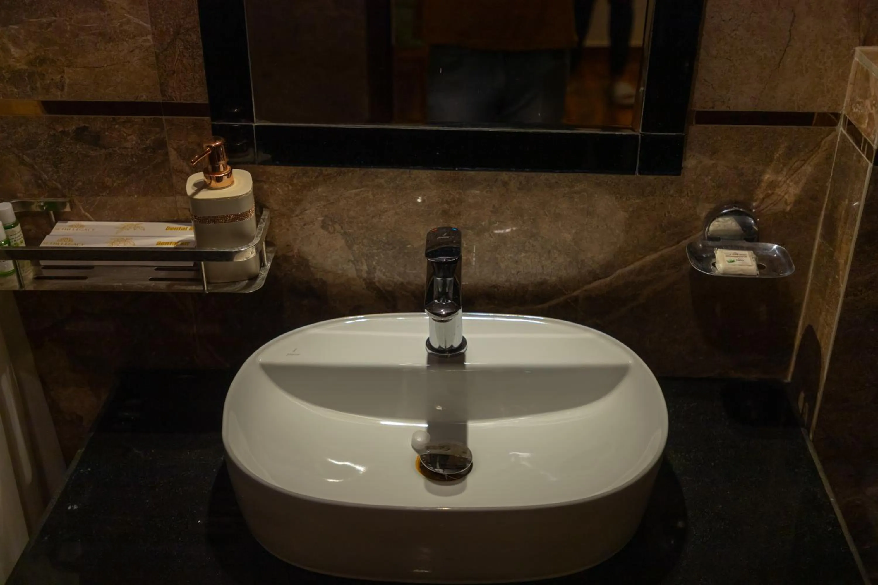 Bathroom in Hotel Sethi Legacy