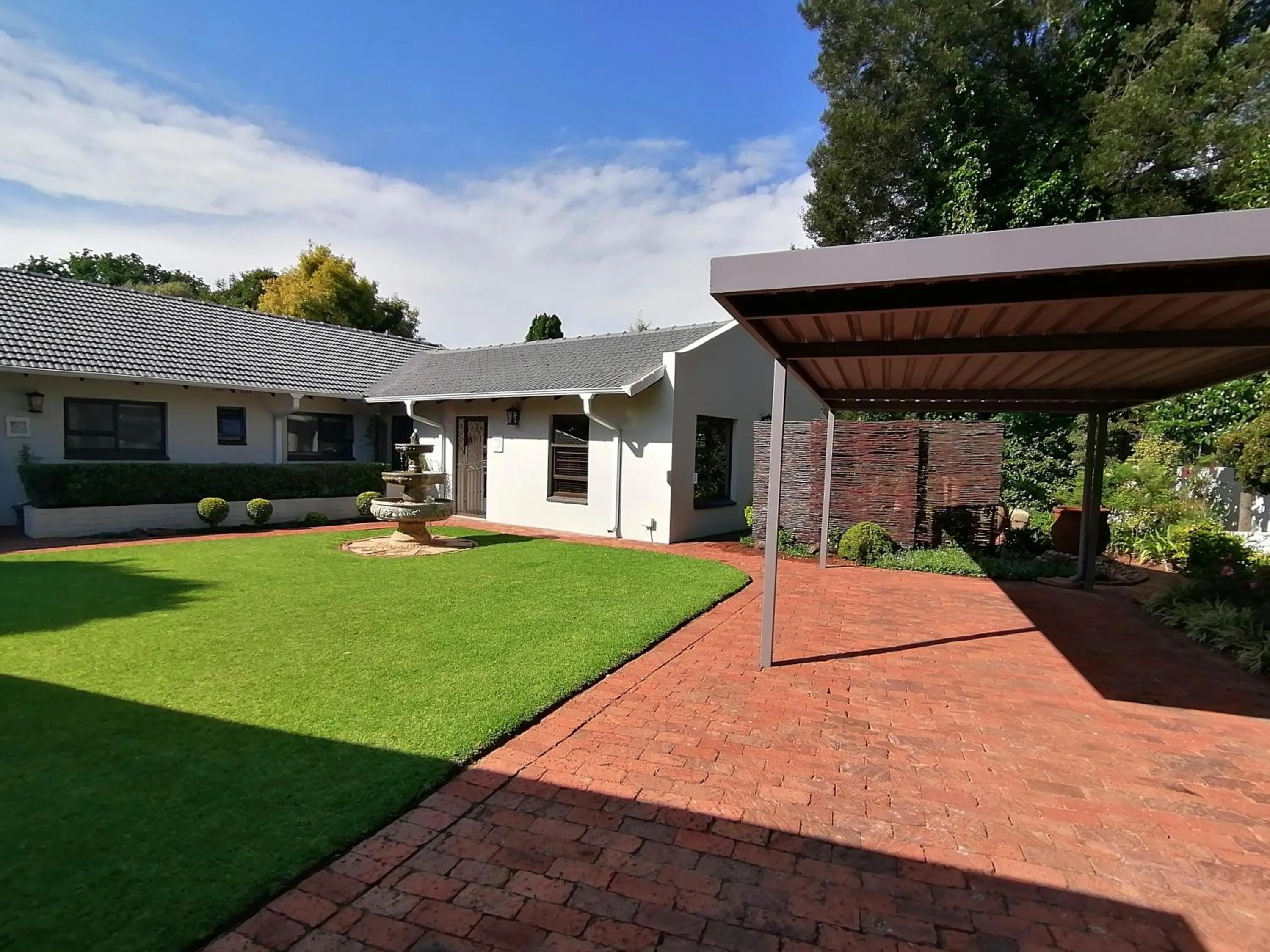 Facade/entrance in Jasmine Guest Cottage