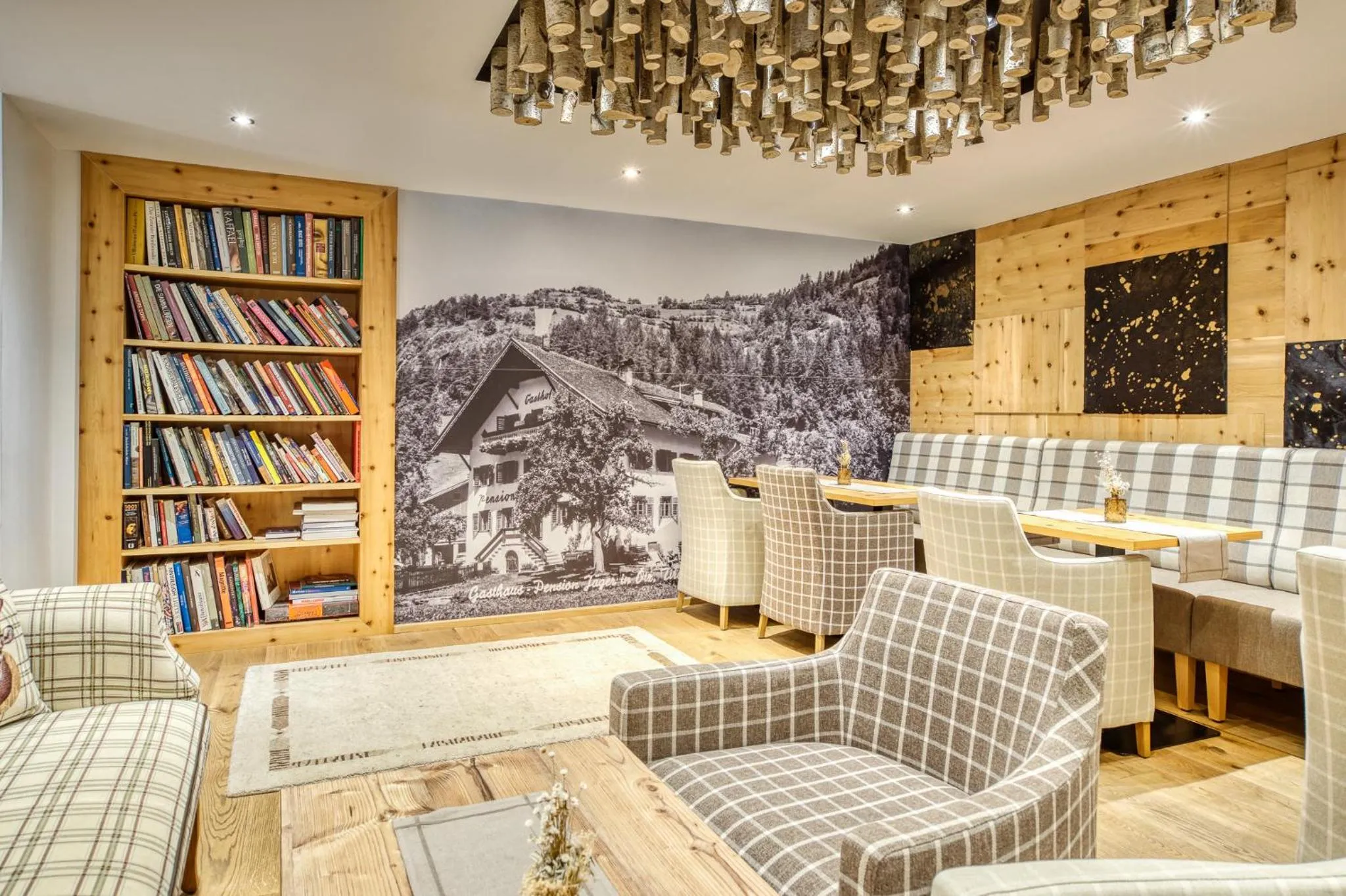 Communal lounge/ TV room in Hotel Jägerhof