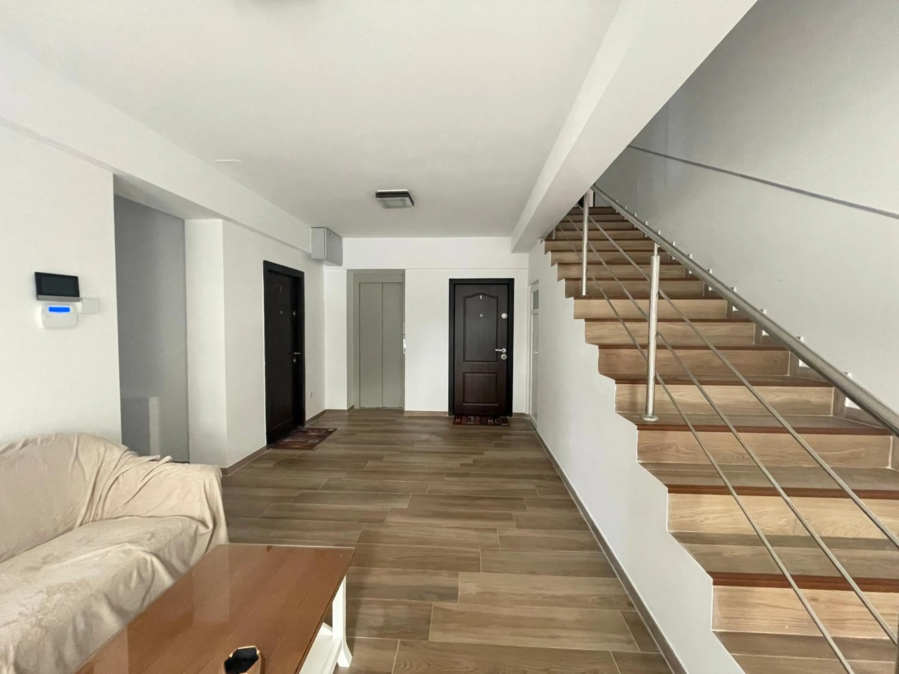 Facade/entrance in Iarca Inn