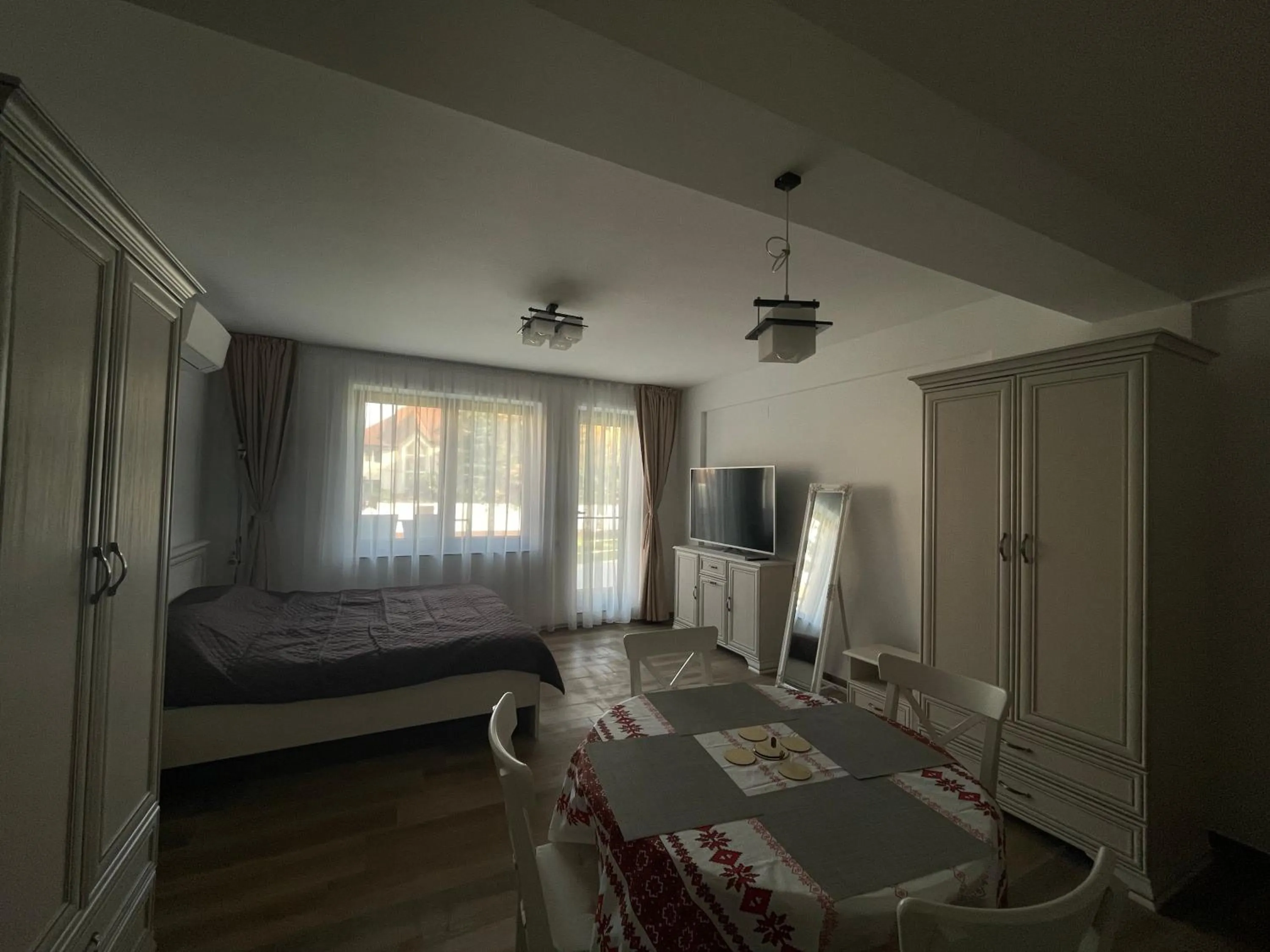 Dining area, Bed in Iarca Inn