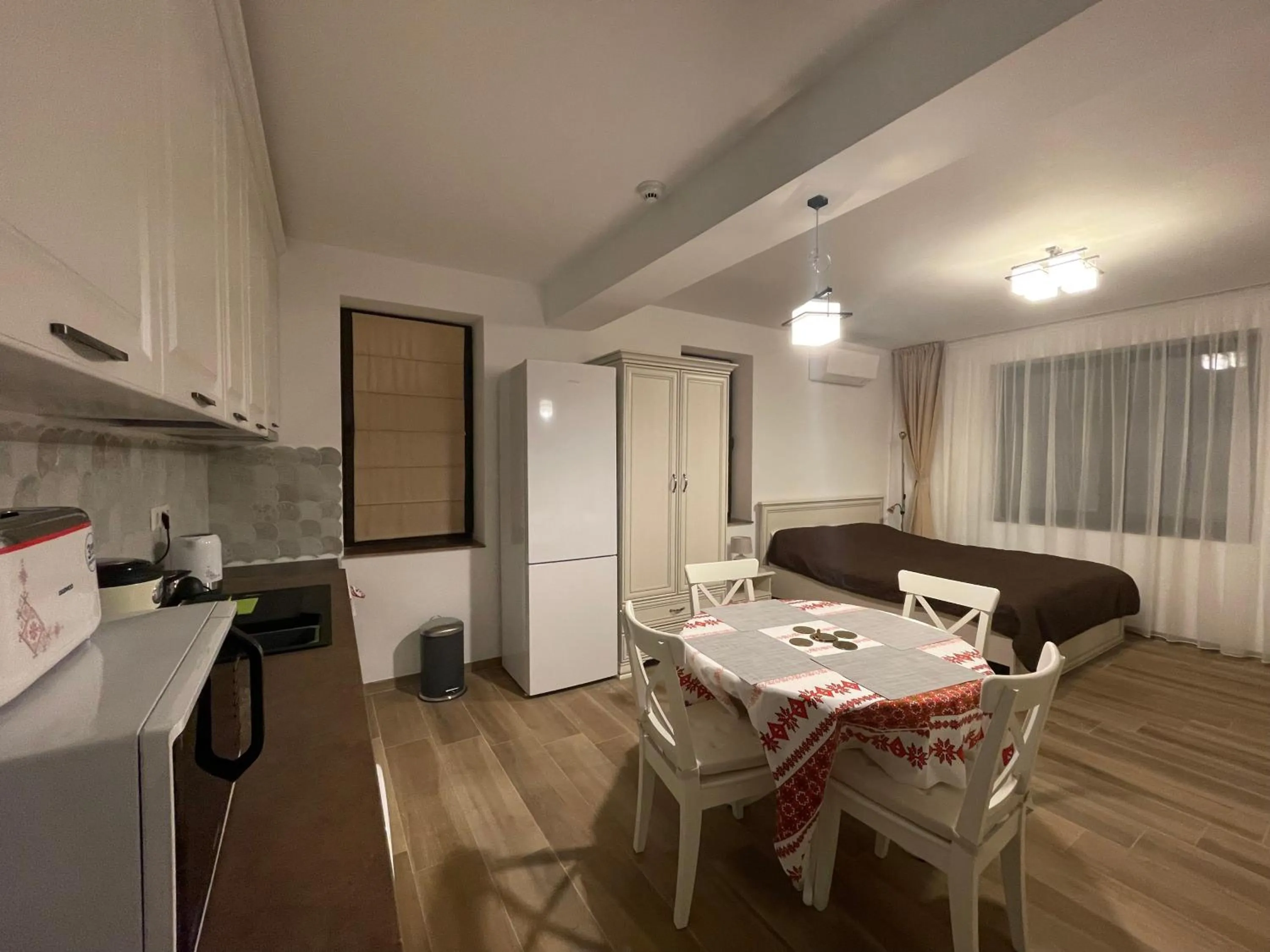 Dining area in Iarca Inn