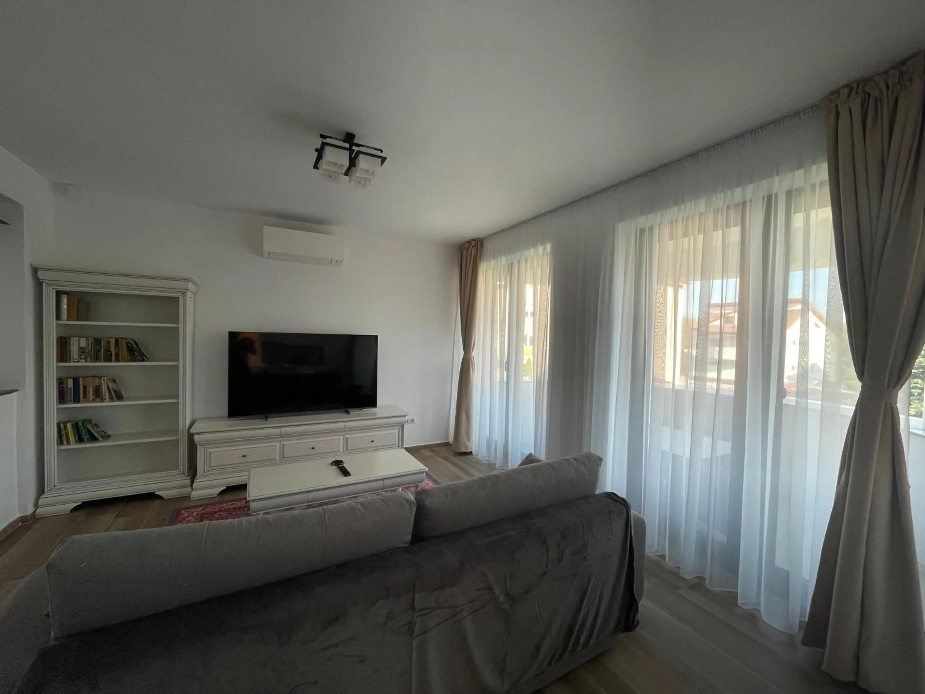 Living room, Bed in Iarca Inn