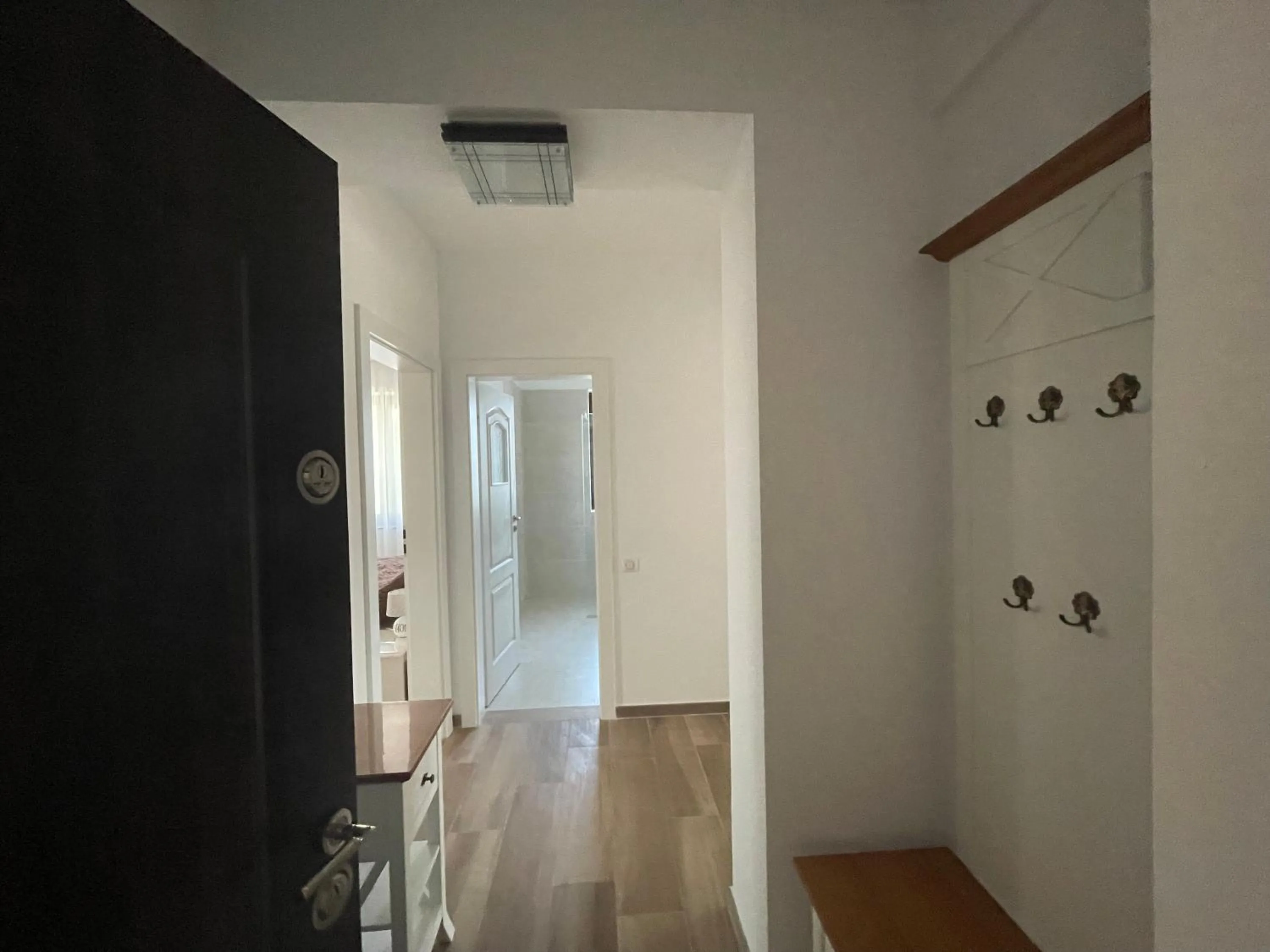 Facade/entrance in Iarca Inn