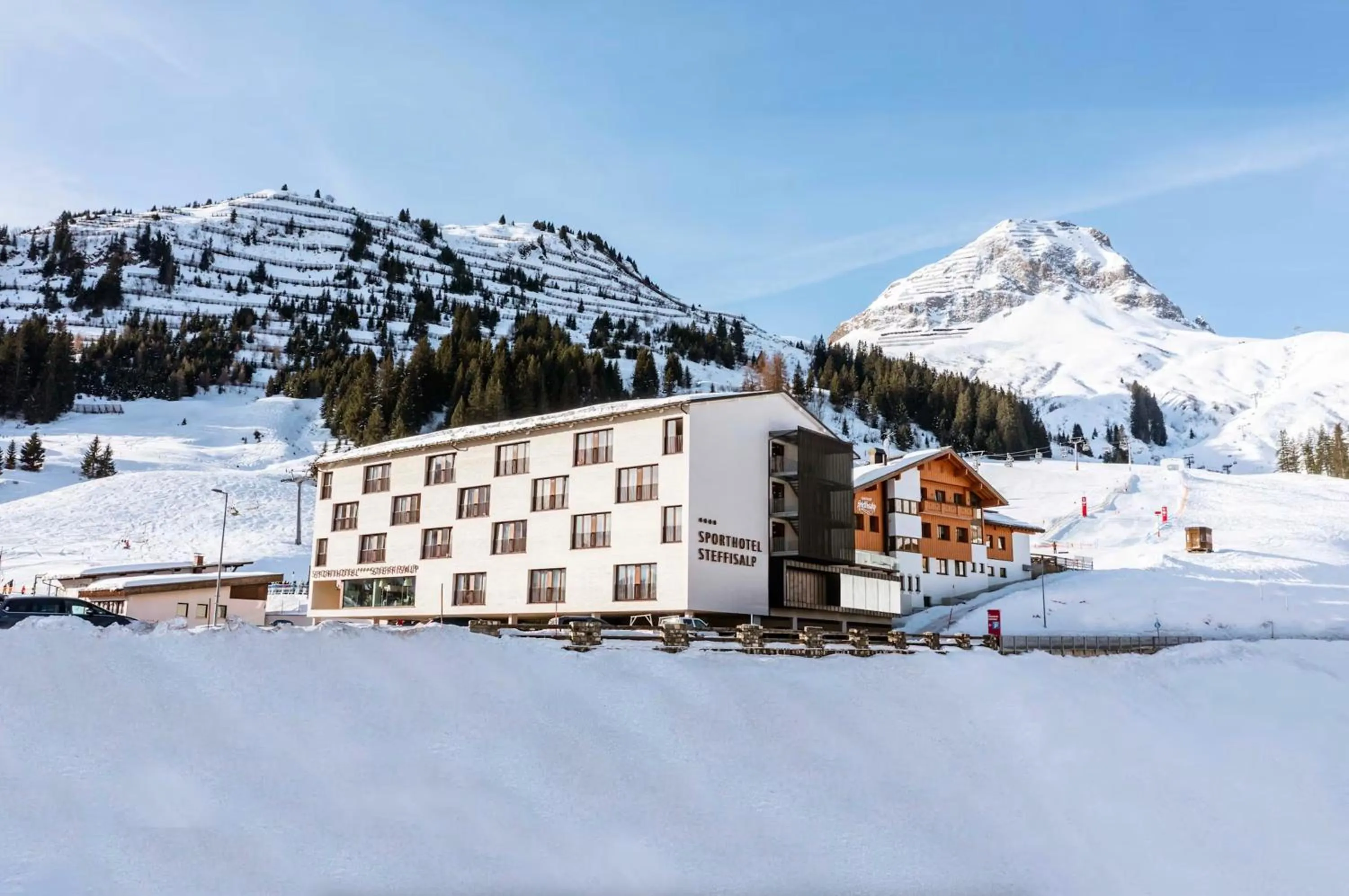 Property building in Hotel Steffisalp - Ski-in & Ski-out am Arlberg