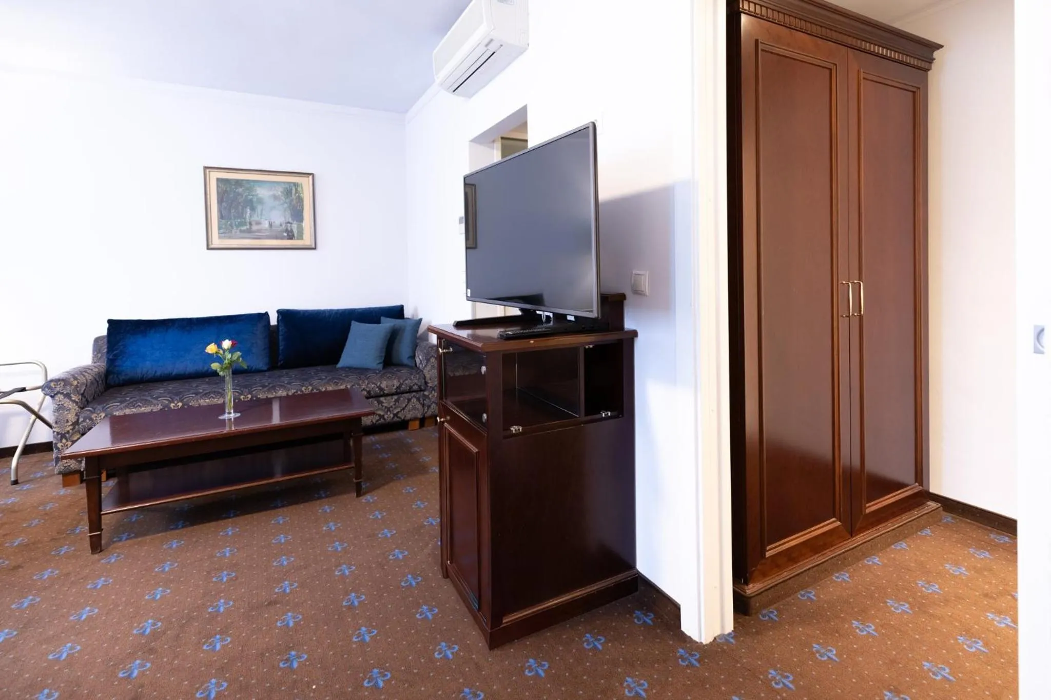 Photo of the whole room in Garner Hotel Vienna - Prinz Eugen by IHG