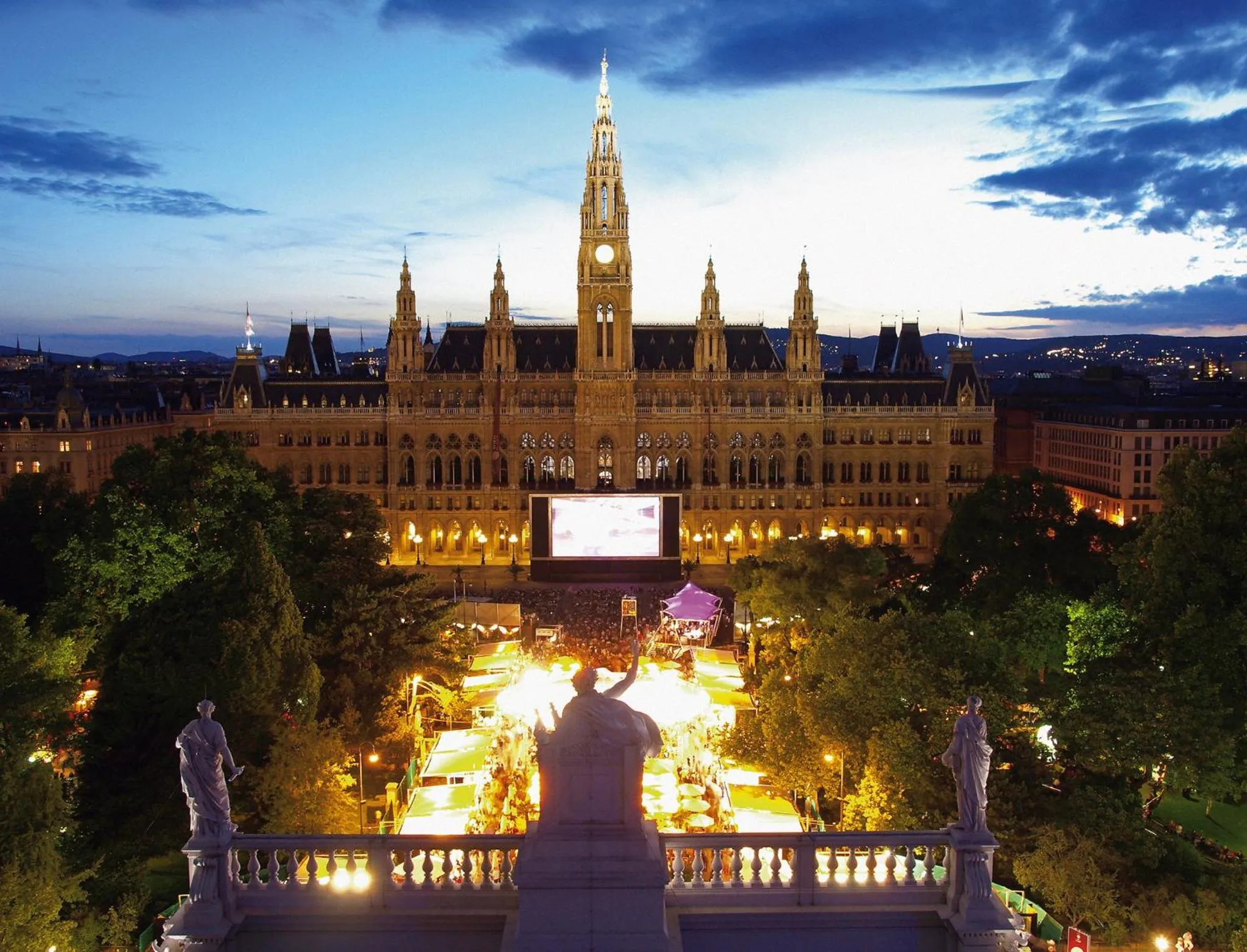 Area and facilities in ARTIST Boutique Hotel