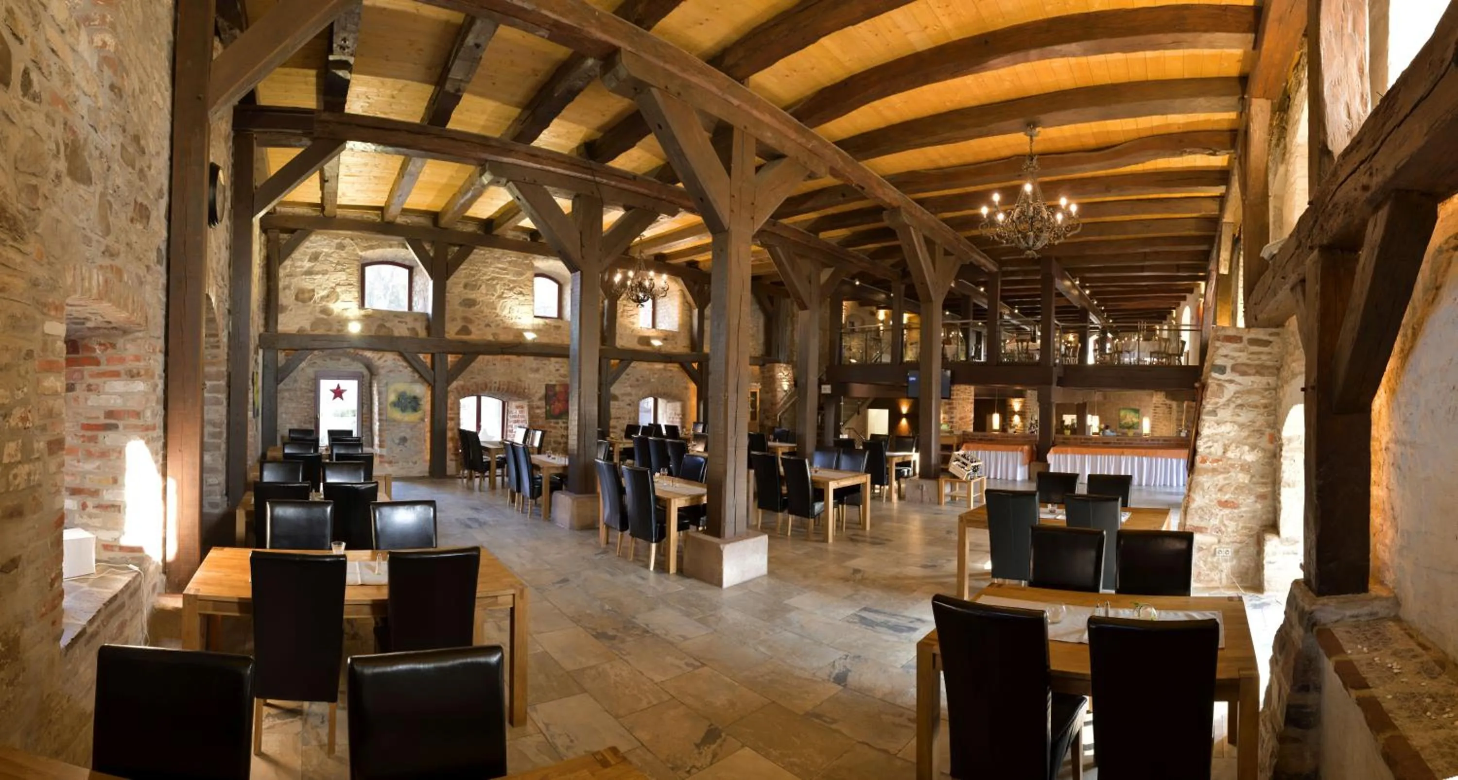 Restaurant/places to eat in Schloß Altenhausen