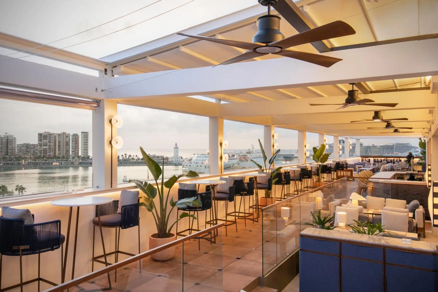 Restaurant/places to eat in Only YOU Hotel Málaga