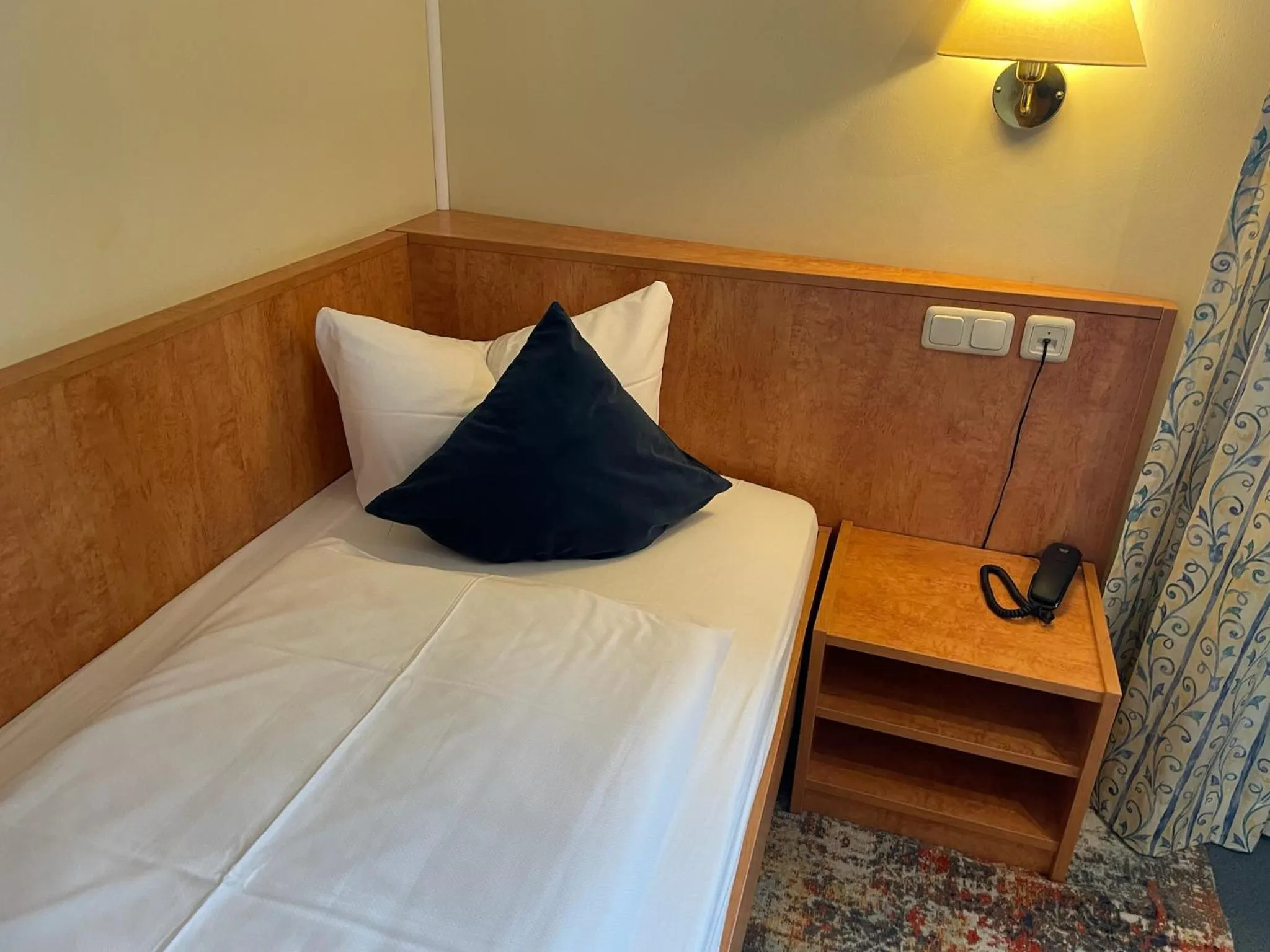 Bed in Harzhotel Warnstedter Krug