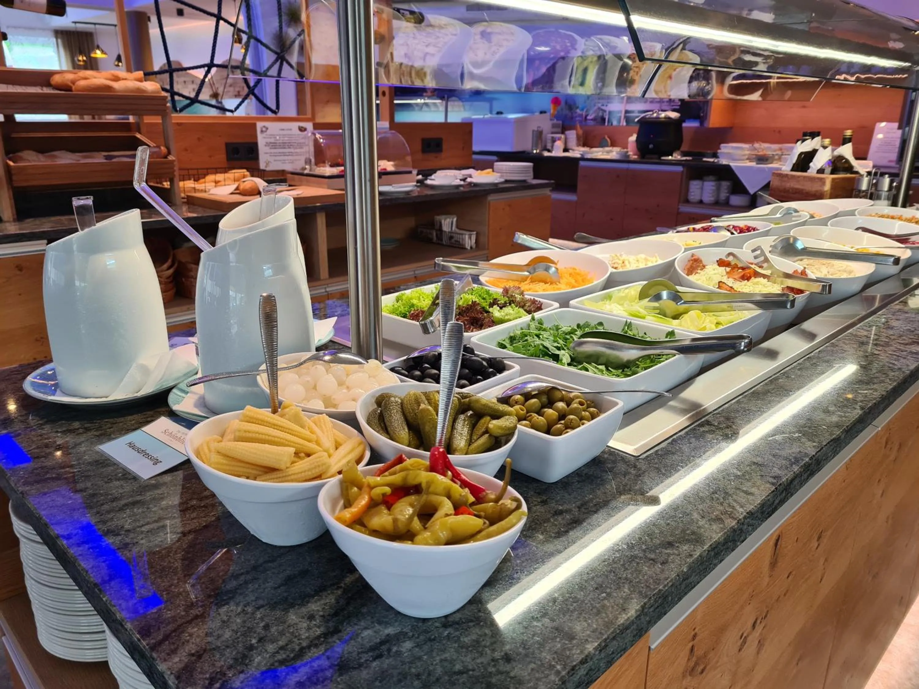 Restaurant/places to eat in Dei Hotel Schönblick