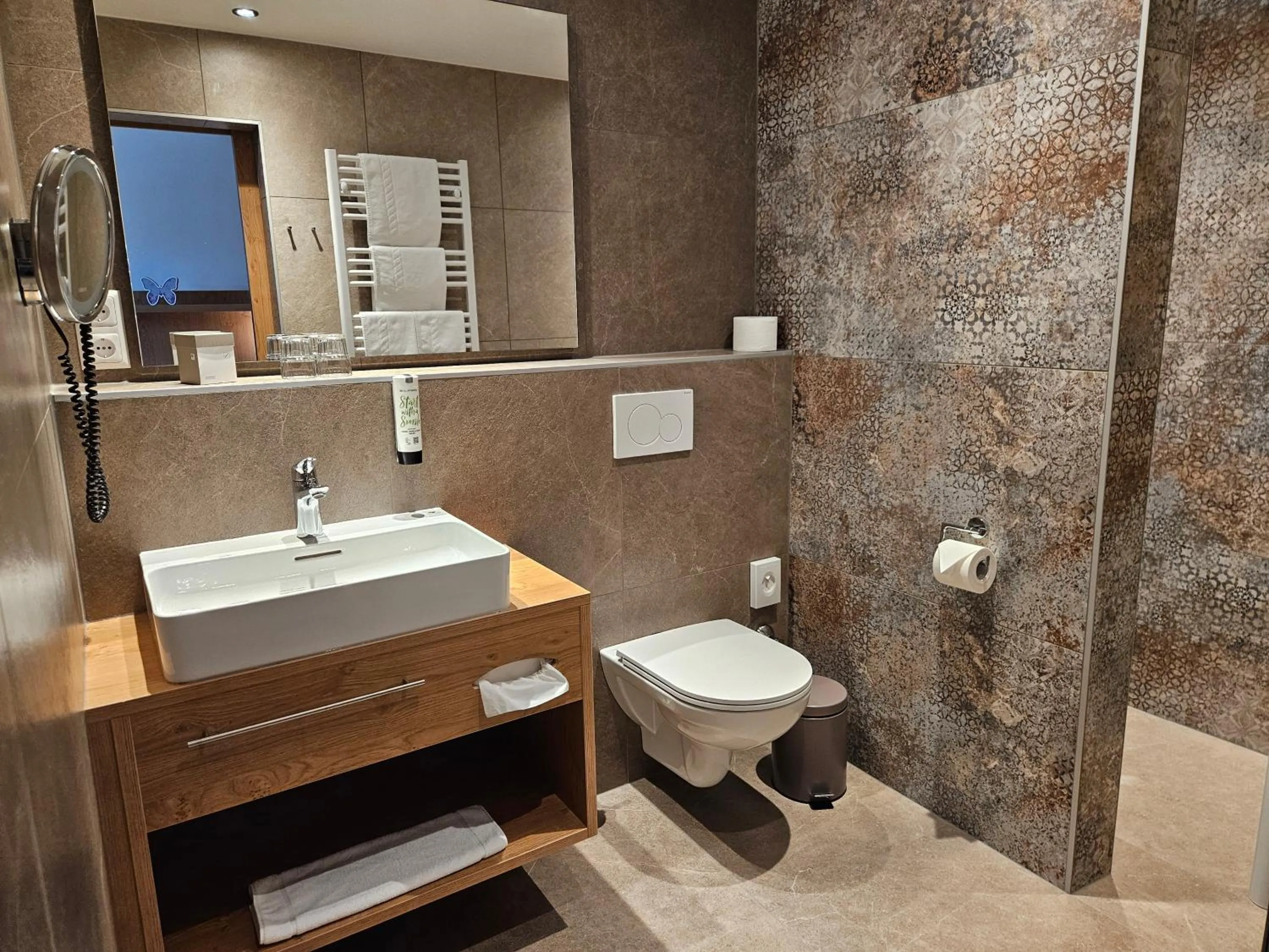 Shower in Dei Hotel Schönblick