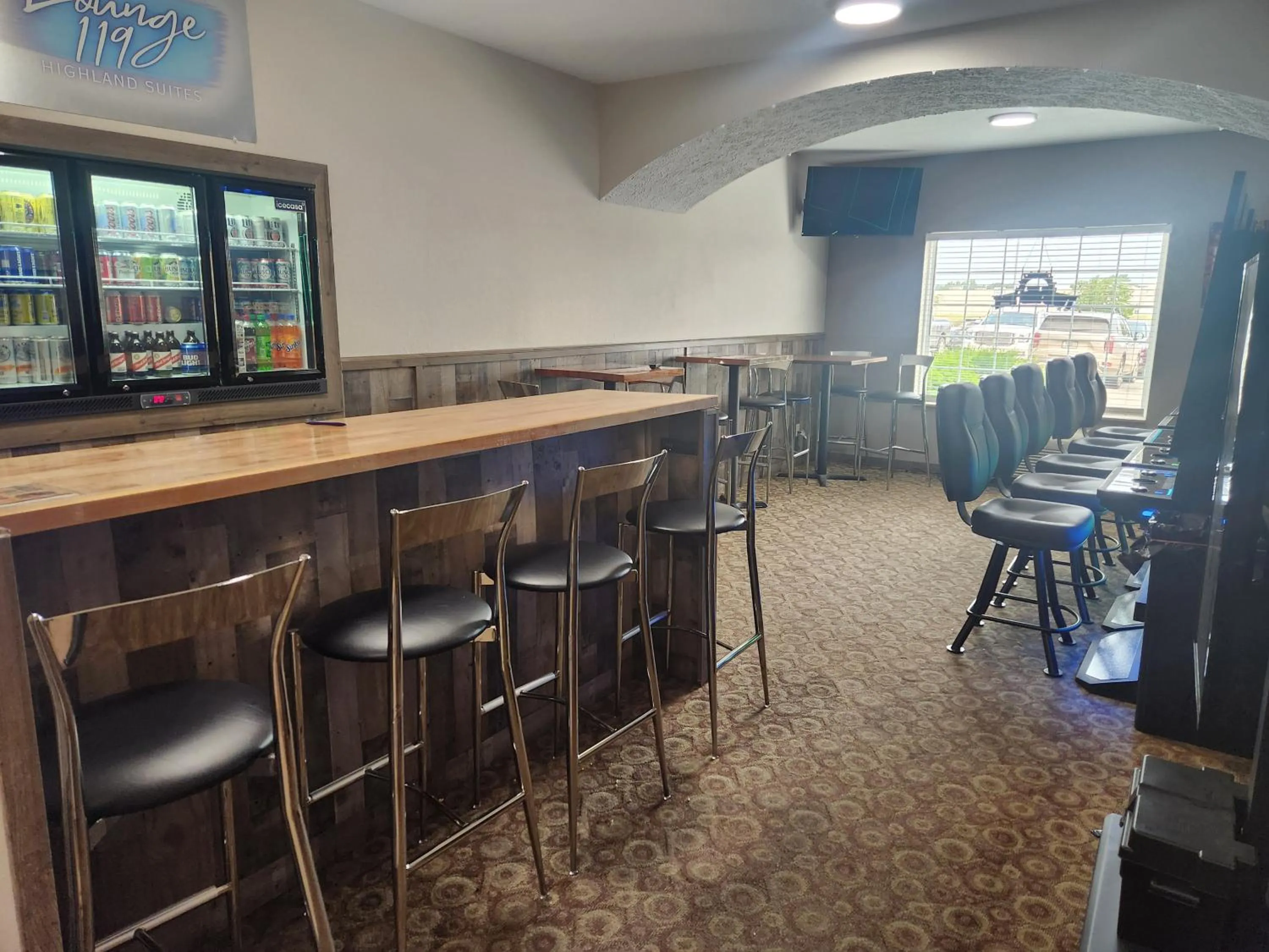 Lounge or bar in Highland Suites Minot