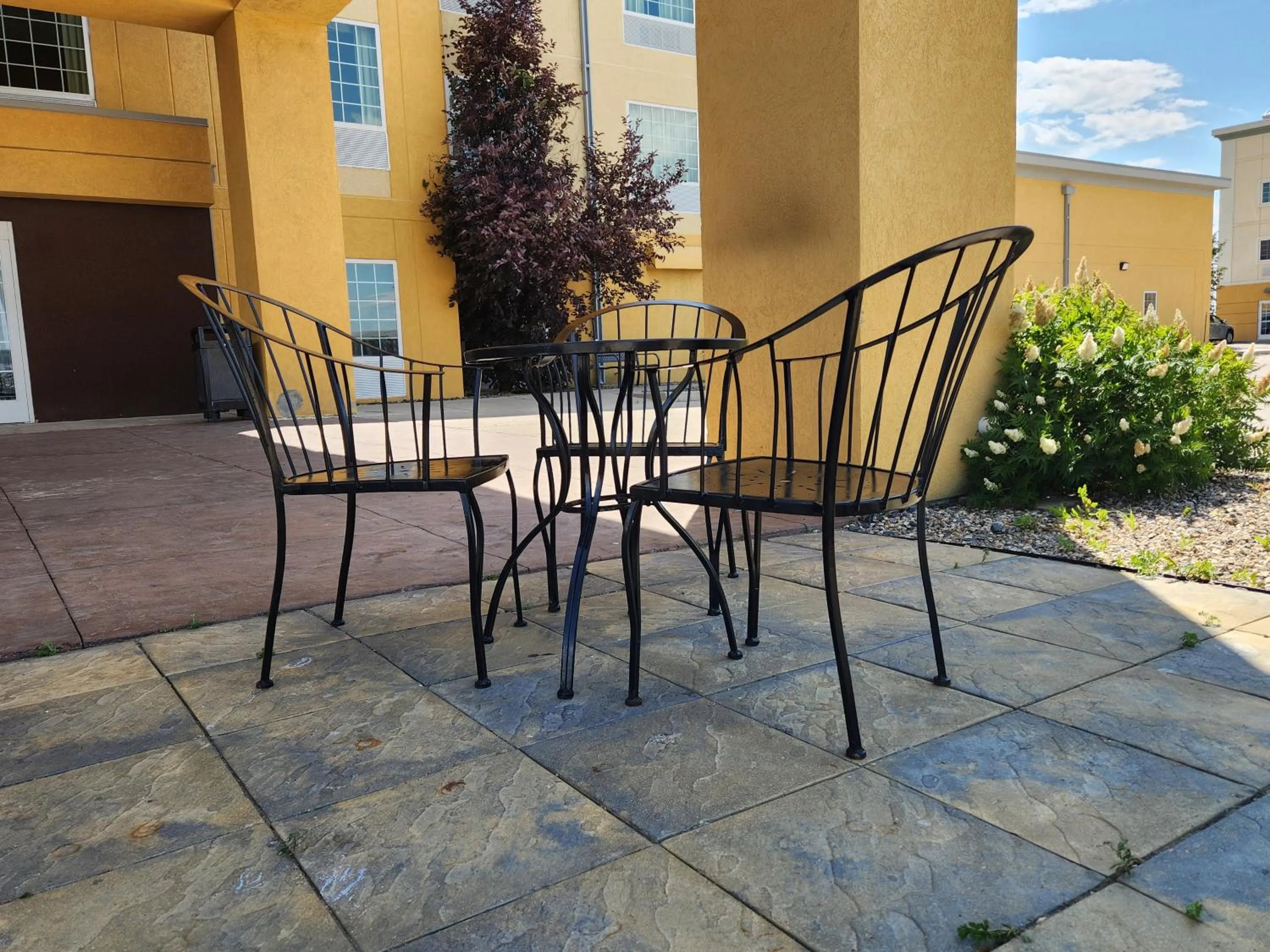 Patio in Highland Suites Minot