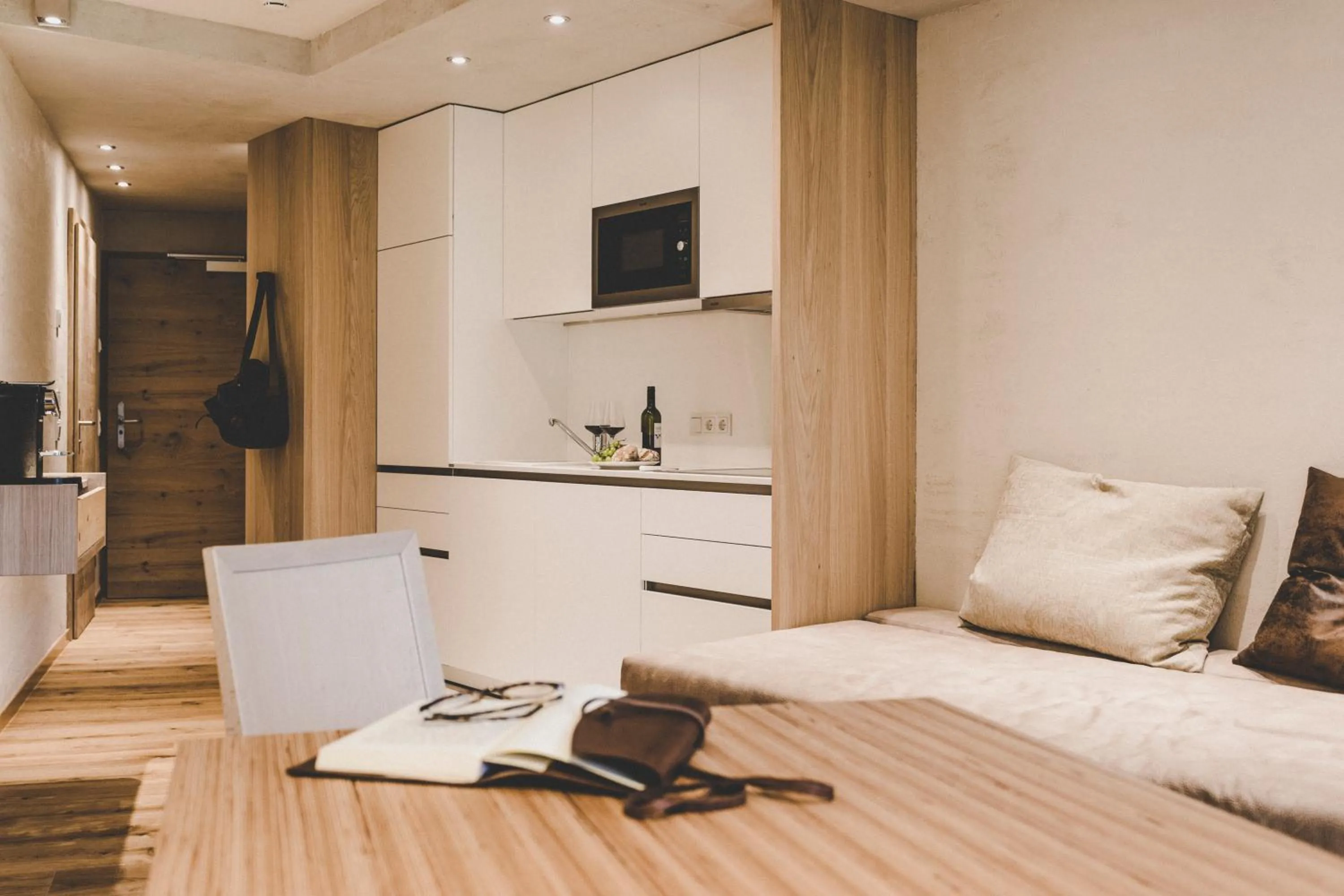 Kitchen or kitchenette, Bed in Arabella Retreat & Spa