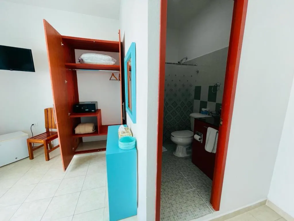 Bathroom in Habitación Amanecer Turquesa #5