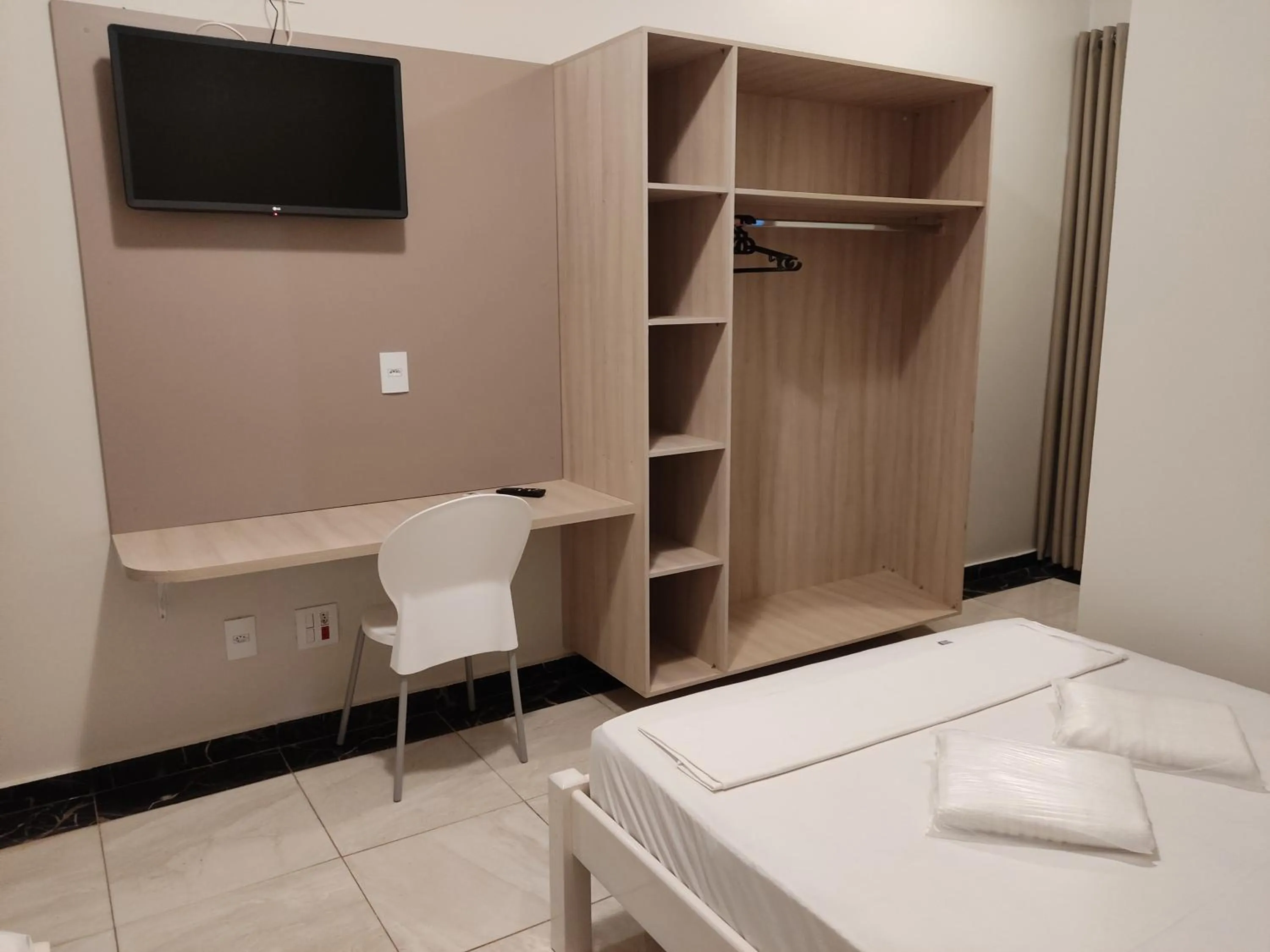 TV and multimedia, Bed in Liv Hotel